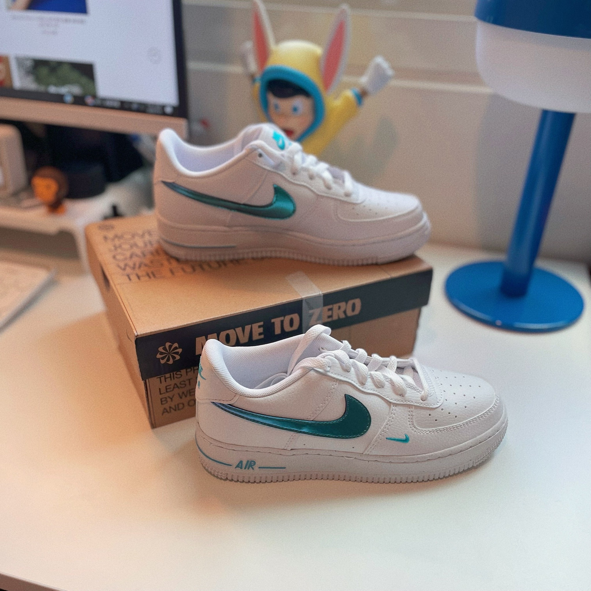 Nike Air Force 1 藍綠漸變 電鍍 藍色閃電 雷射 白色 白鞋 AF1 FD0677-100