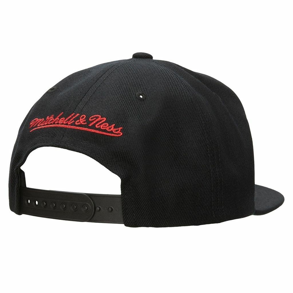 Mitchell & Ness NBA B2B Snapback HWC 經典平帽沿 公牛 黑
