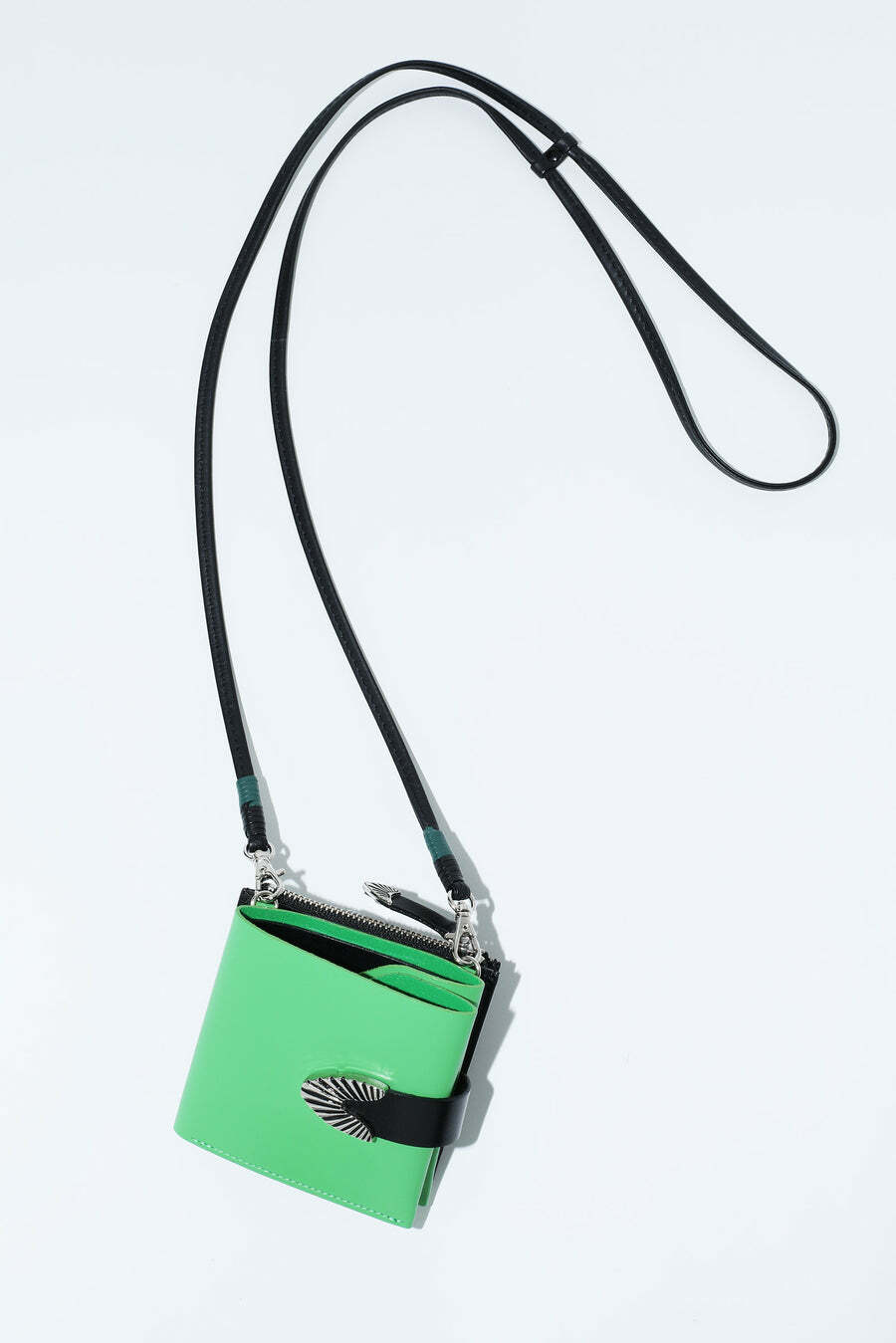 TOGA LEATHER SHOULDER WALLET 皮夾 短夾 小包 側背包 現貨 TZ32-AG930