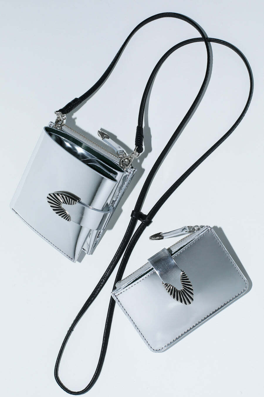 TOGA LEATHER SHOULDER WALLET 皮夾 短夾 小包 側背包 現貨 TZ31-AG541