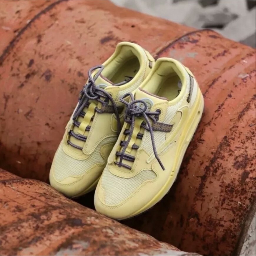Nike Air Max 1 x Travis Scott 聯名 復古 土星金黃 倒鉤 DO9392-700
