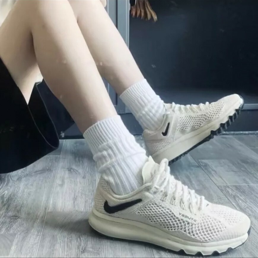 Nike Air Max 2013 x Stüssy Fossil 米白 小倒勾 沙漠色 DM6447-200