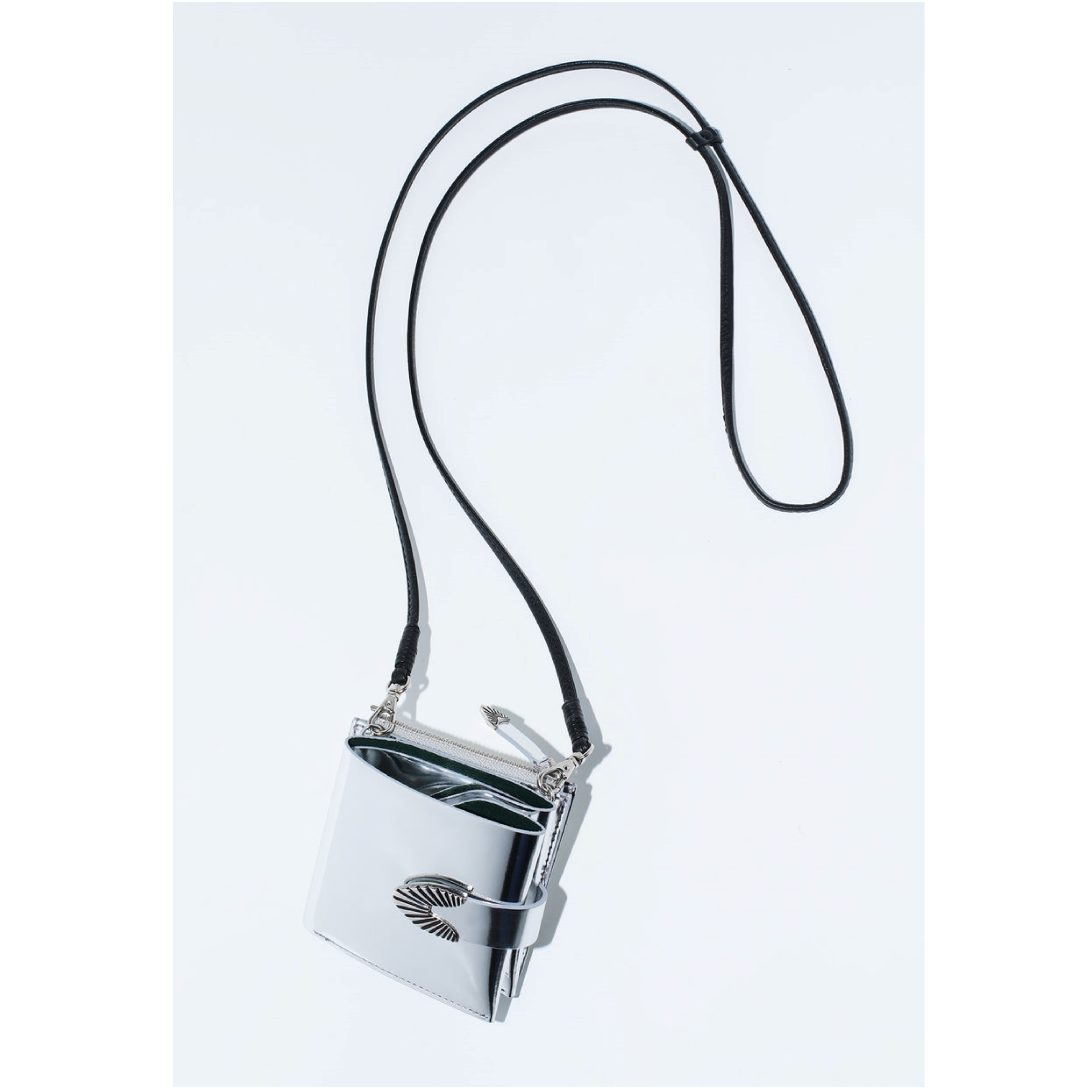 TOGA LEATHER SHOULDER WALLET 皮夾 短夾 小包 側背包 現貨 TZ31-AG541