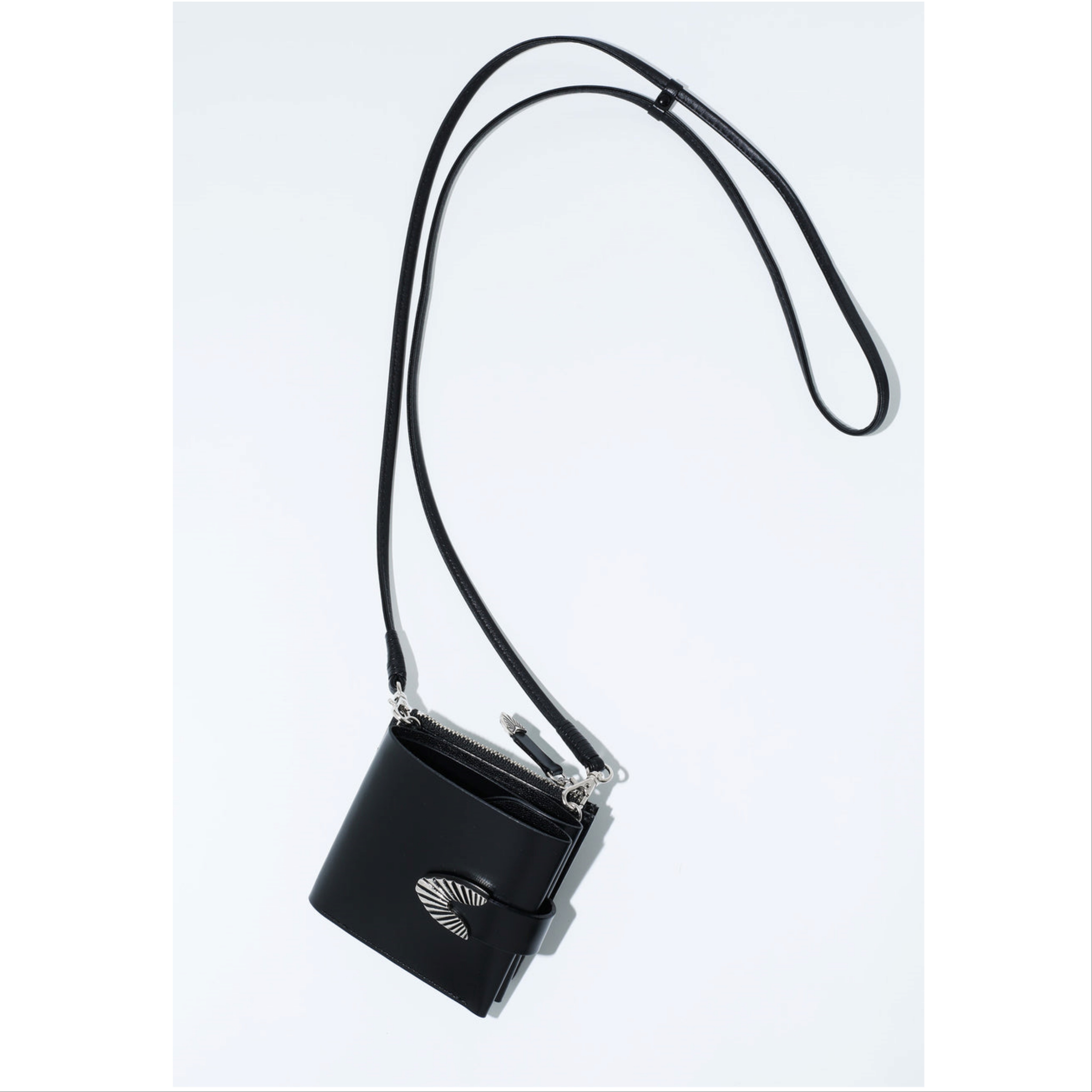 TOGA LEATHER SHOULDER WALLET 皮夾 短夾 小包 側背包 現貨 TZ32-AG930