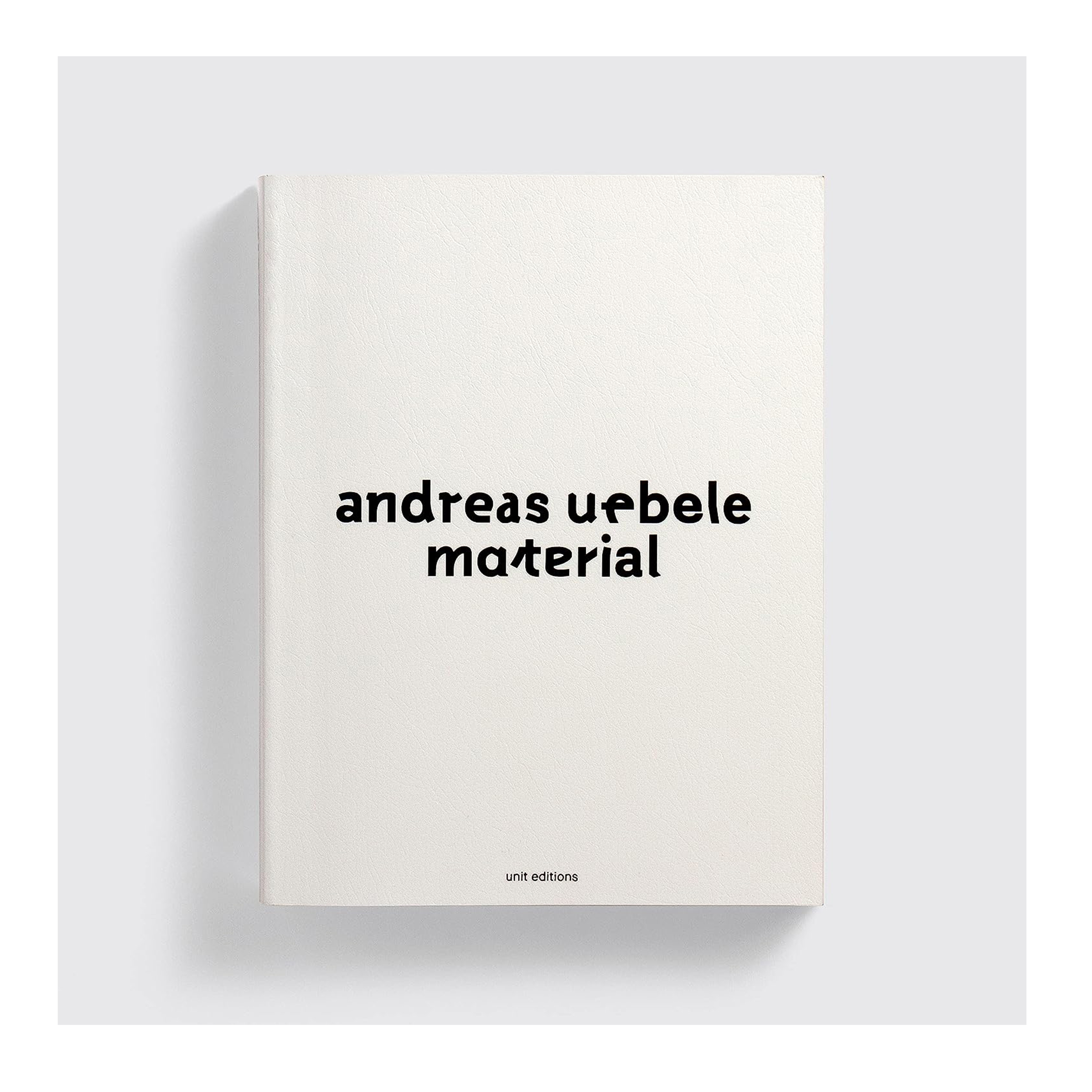 Andreas Uebele: Material /anglais