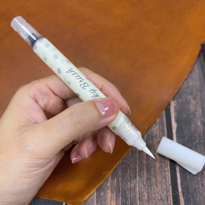 Pentel 飛龍 牛奶毛筆 白色