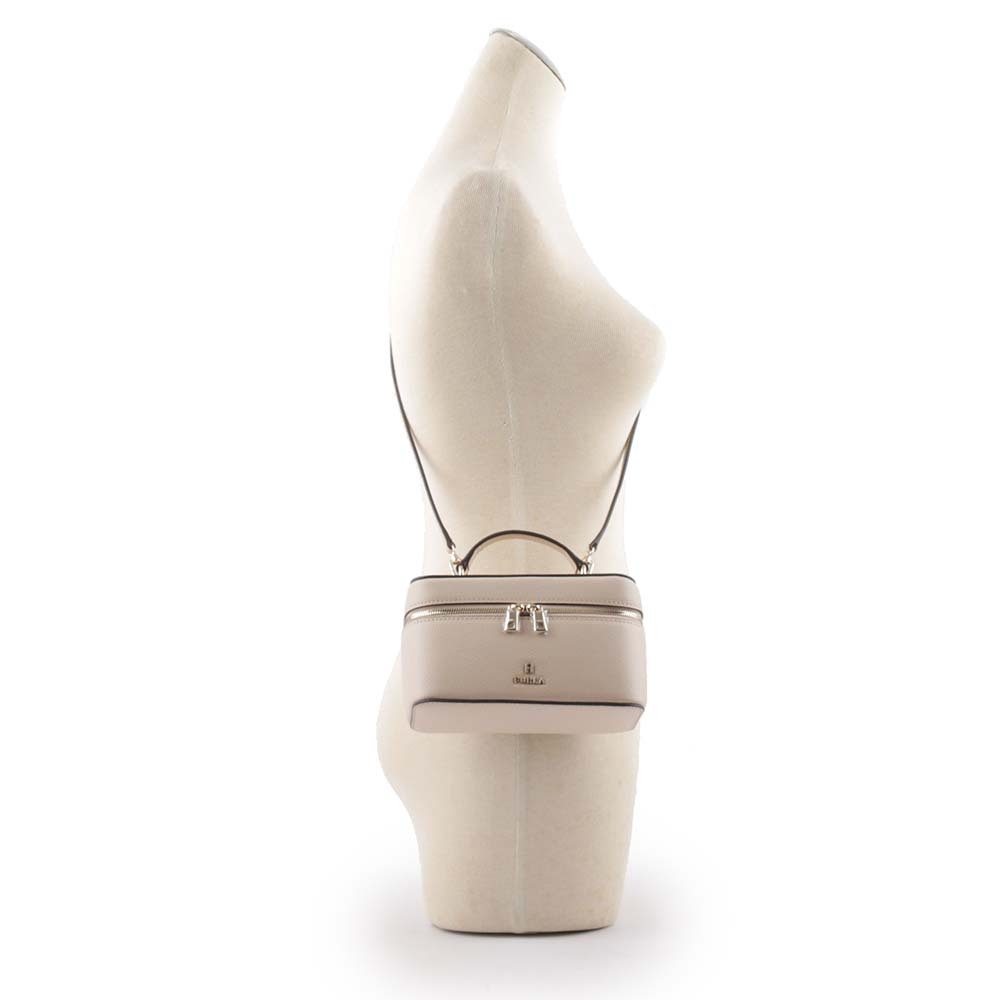 【FURLA】Camelia 素面皮革手提/斜背迷你化妝包(芭蕾粉) WE00361 ARE000 B4L00