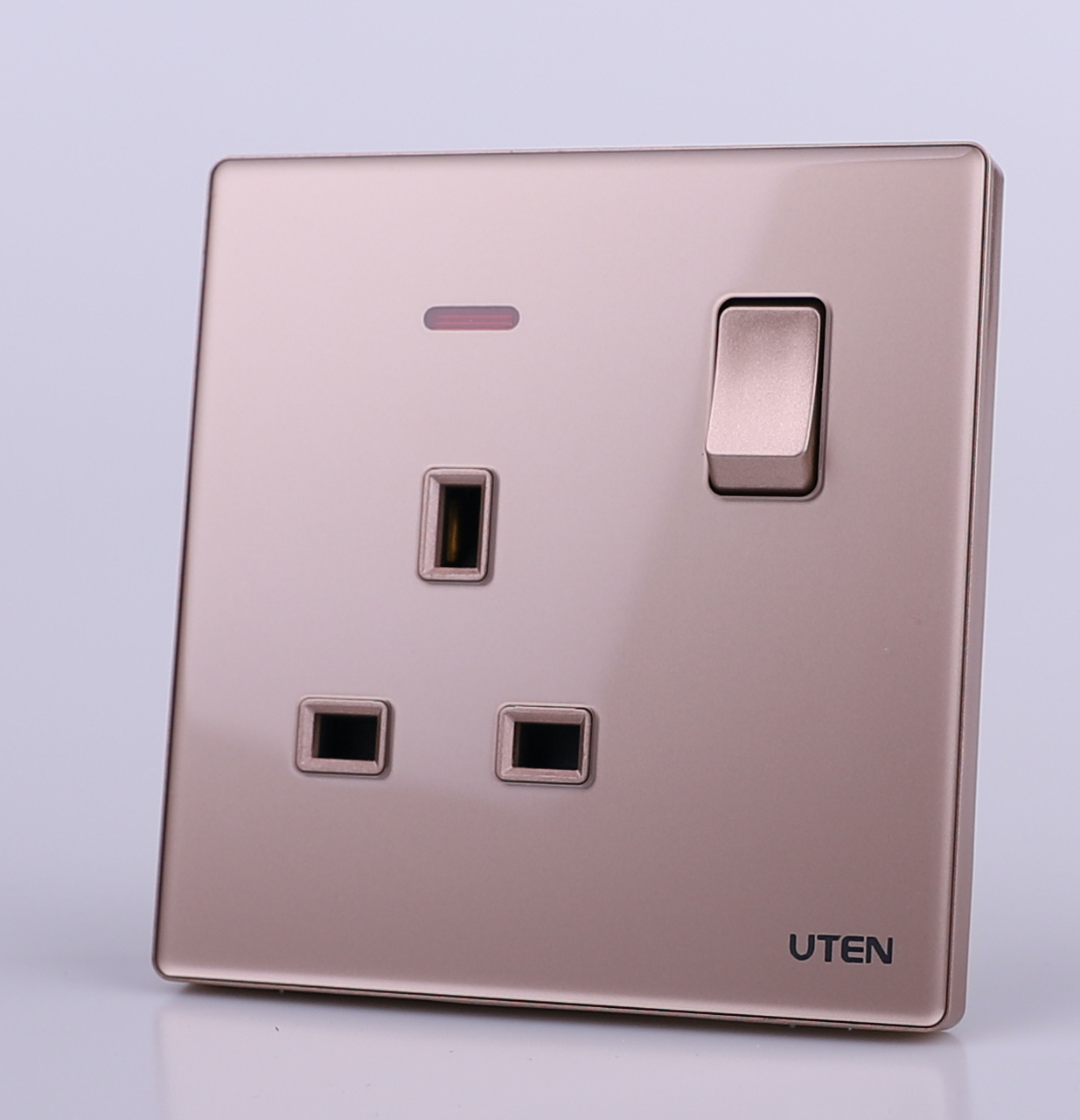 UTEN Z9 13A單位連保護門有掣插座連LED指示燈(灰色/金色)