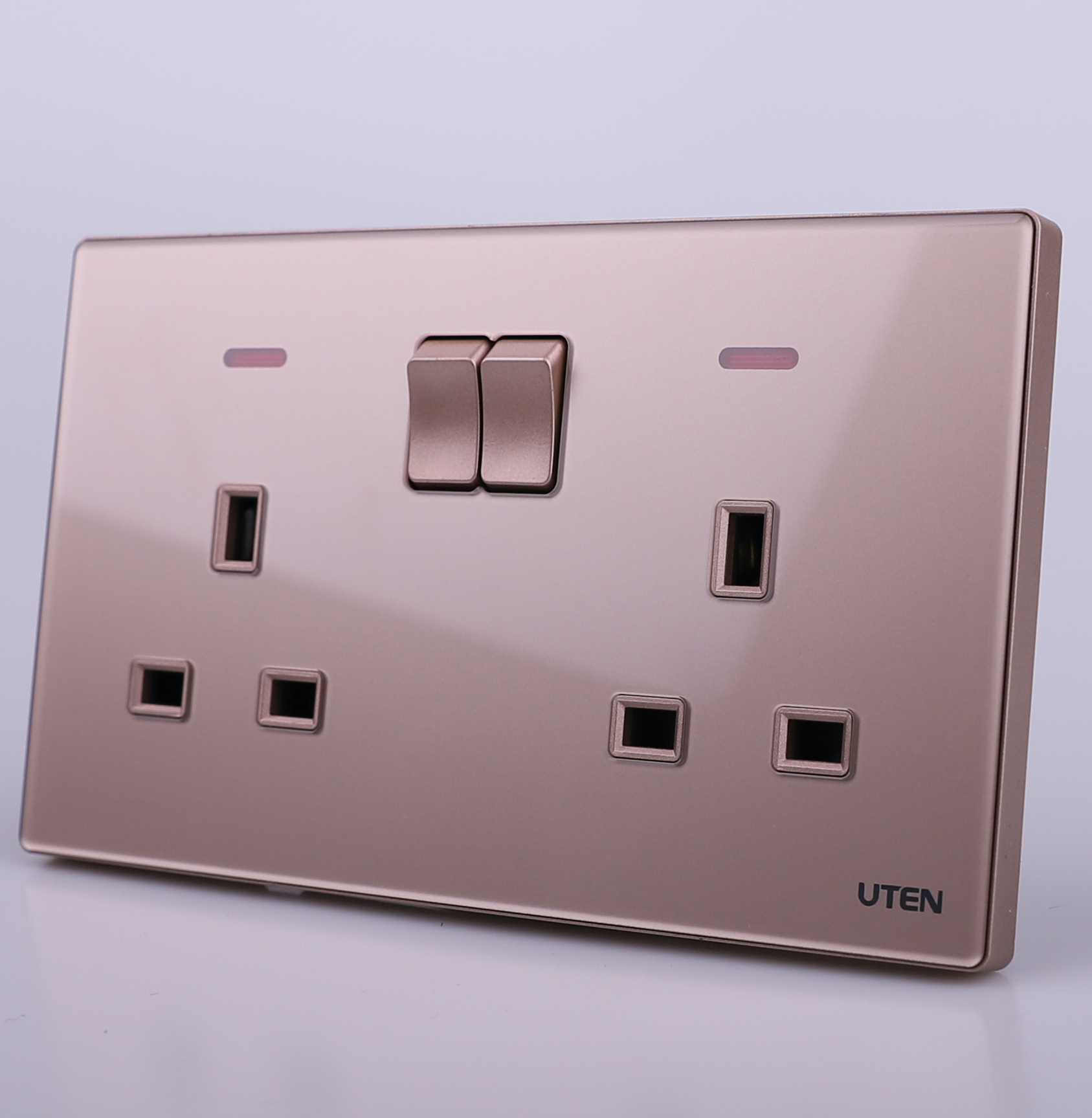 UTEN Z9 13A兩位連保護門插座開關連LED指示燈(灰色/金色)