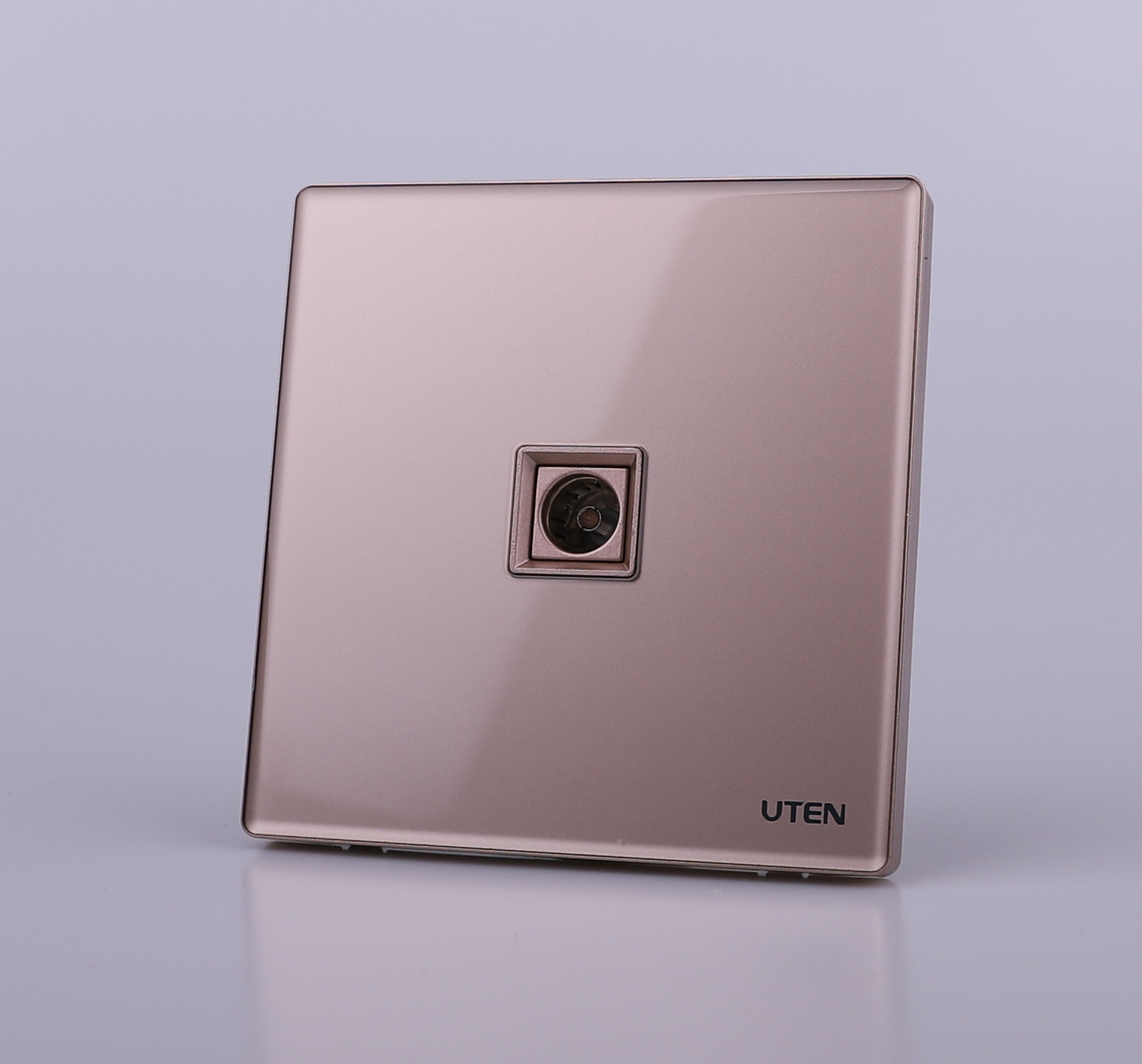UTEN Z9 單位電視插座(灰色/金色)