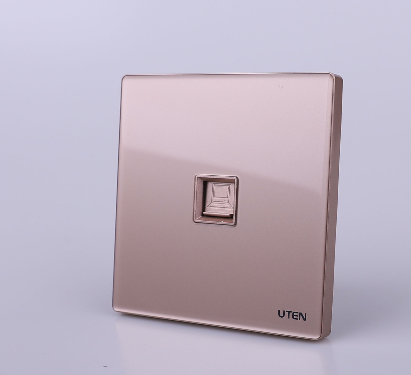 UTEN Z9 單位電腦插座(灰色/金色)