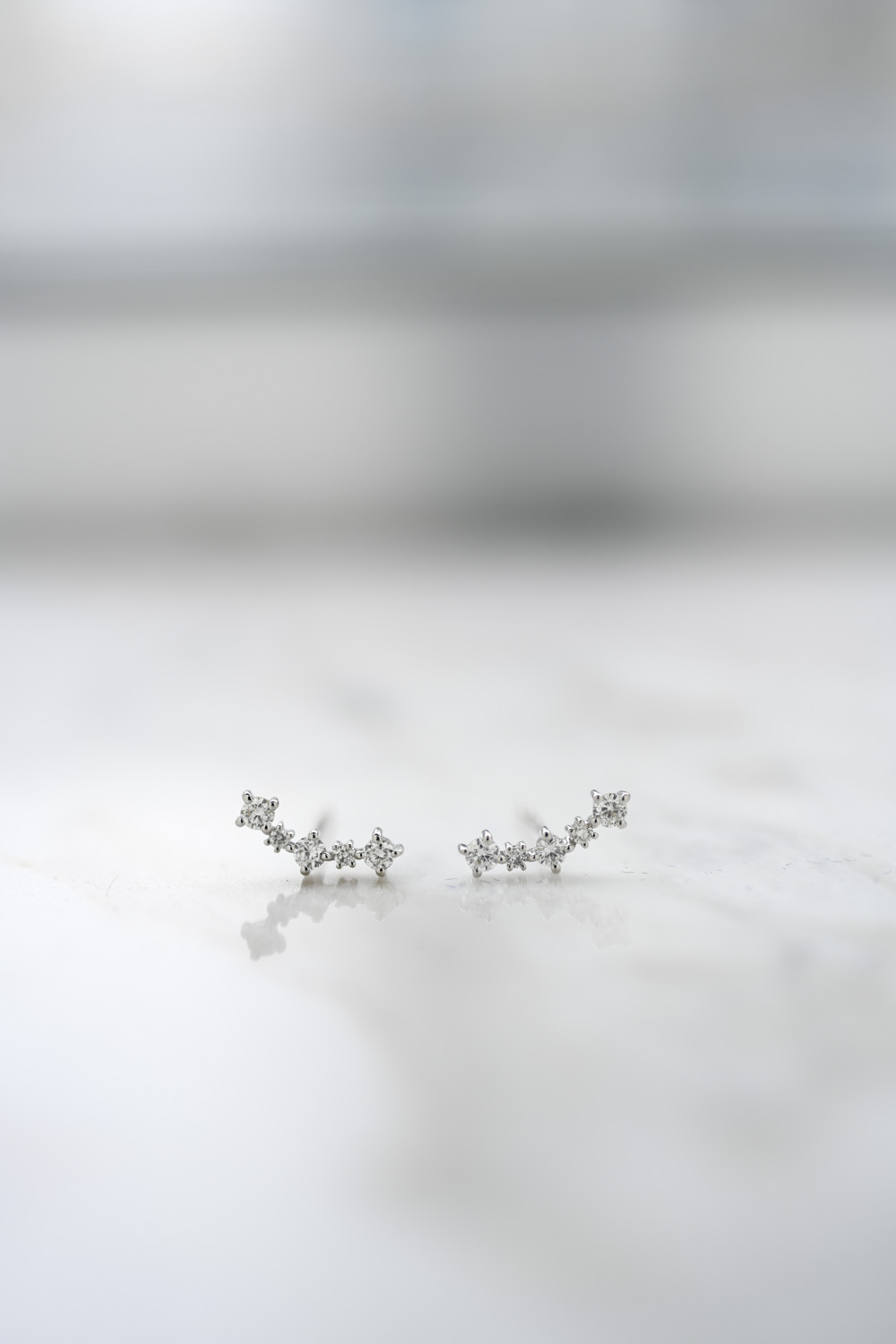 18K Bling Smile Diamond Earring