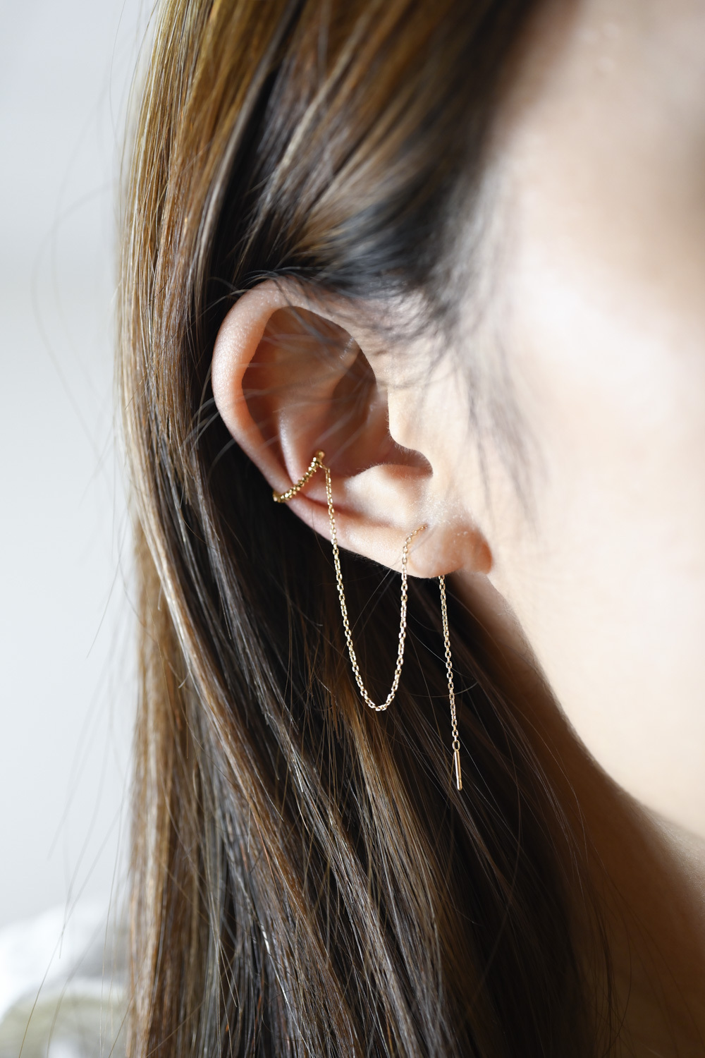 18K Elastic Plain Gold Earring Cuff with chain