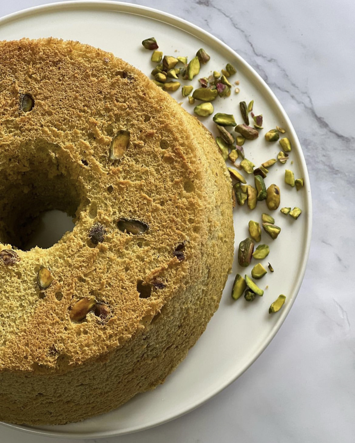 Vic Ellie 開心果戚風蛋糕 (8吋) [7月限定]