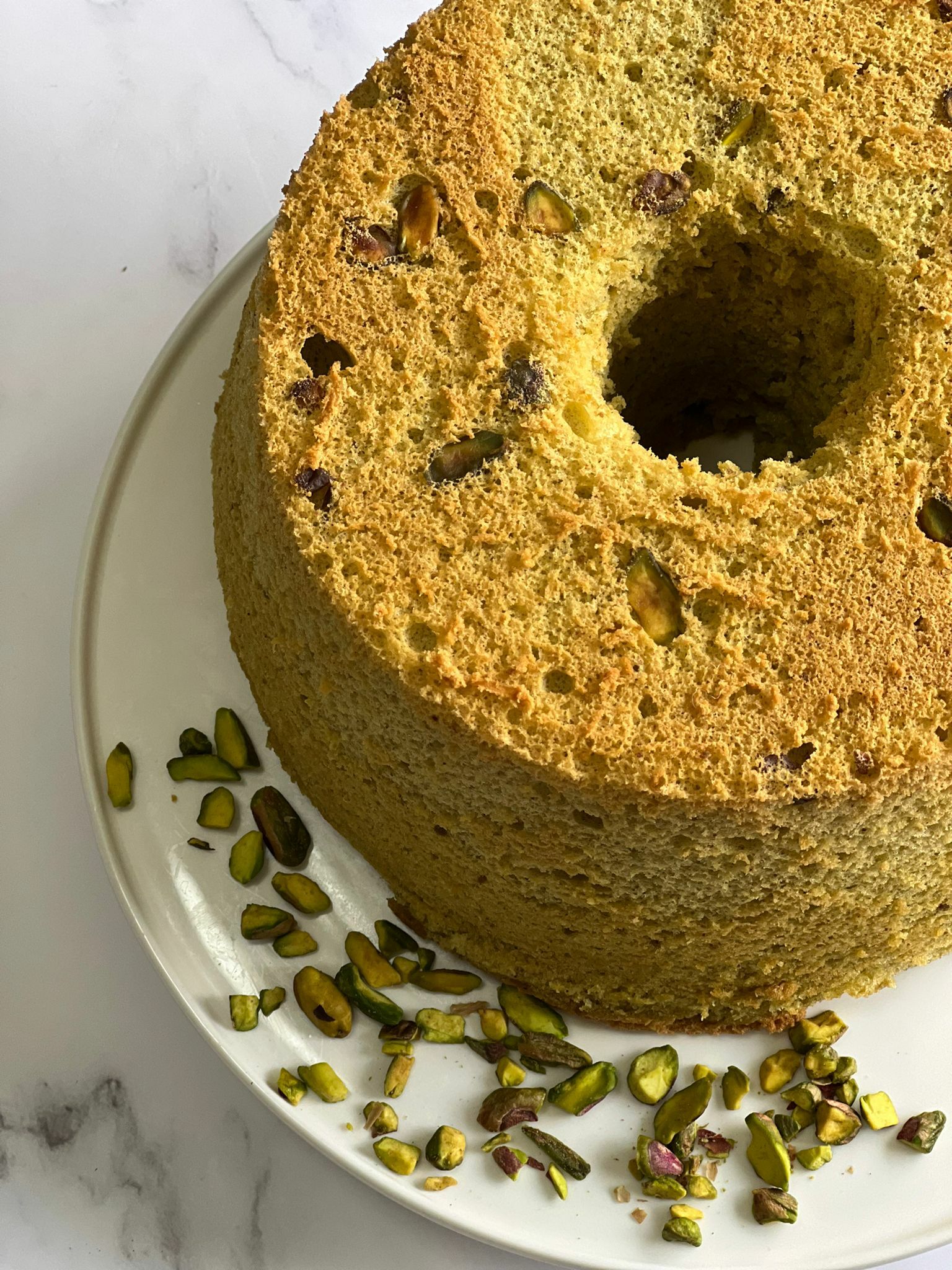 Vic Ellie 開心果戚風蛋糕 (8吋) [7月限定]