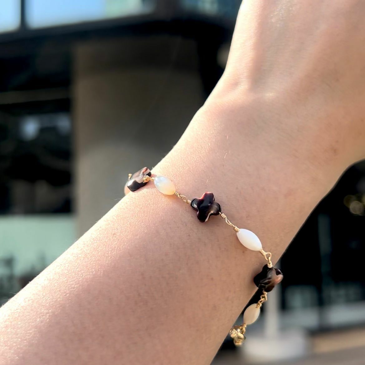 RABBIT BOUQUET天然石手作水晶手鏈-Noir Wish