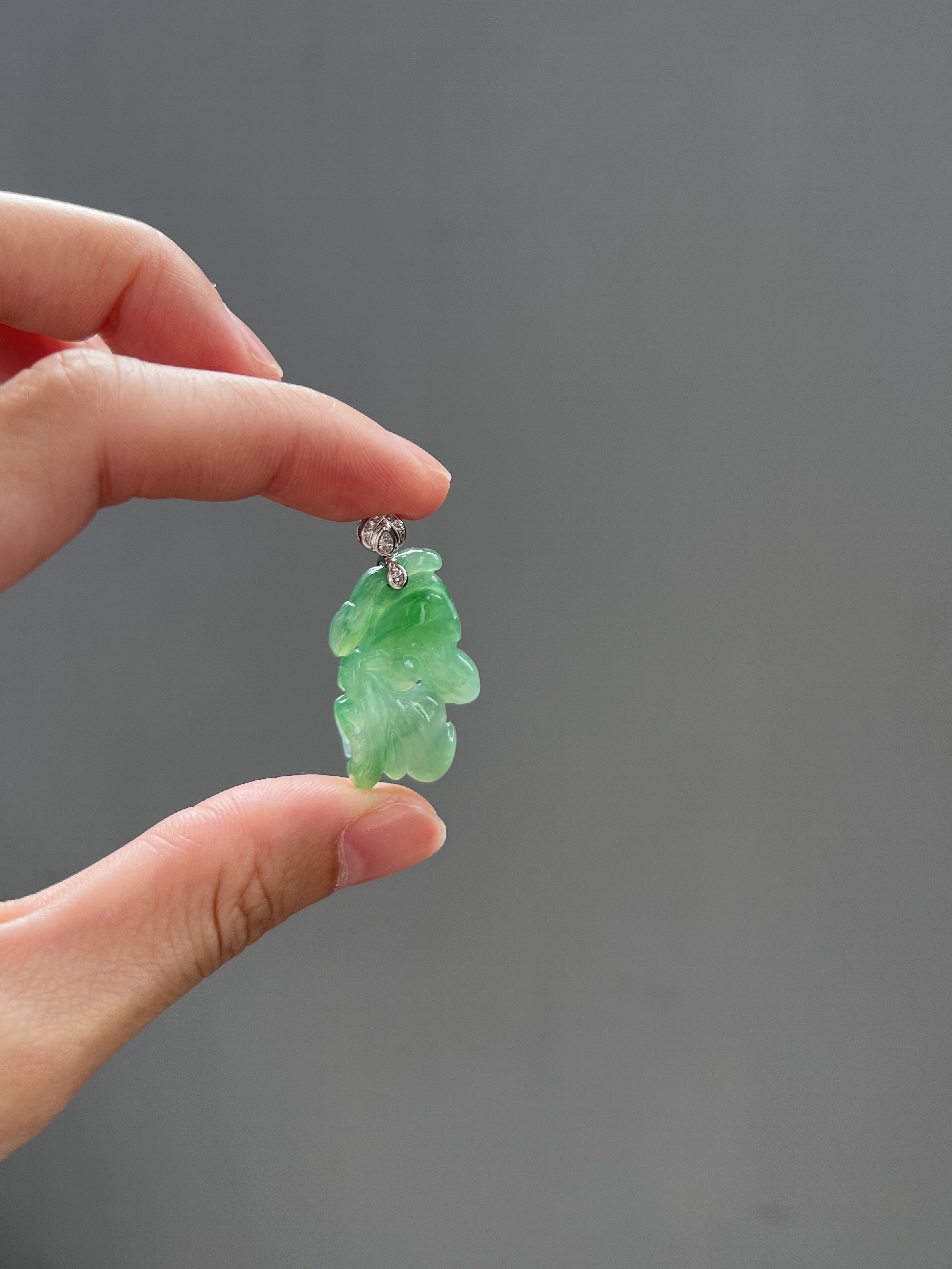 珍藏級正冰種綠翡蝴蝶18K