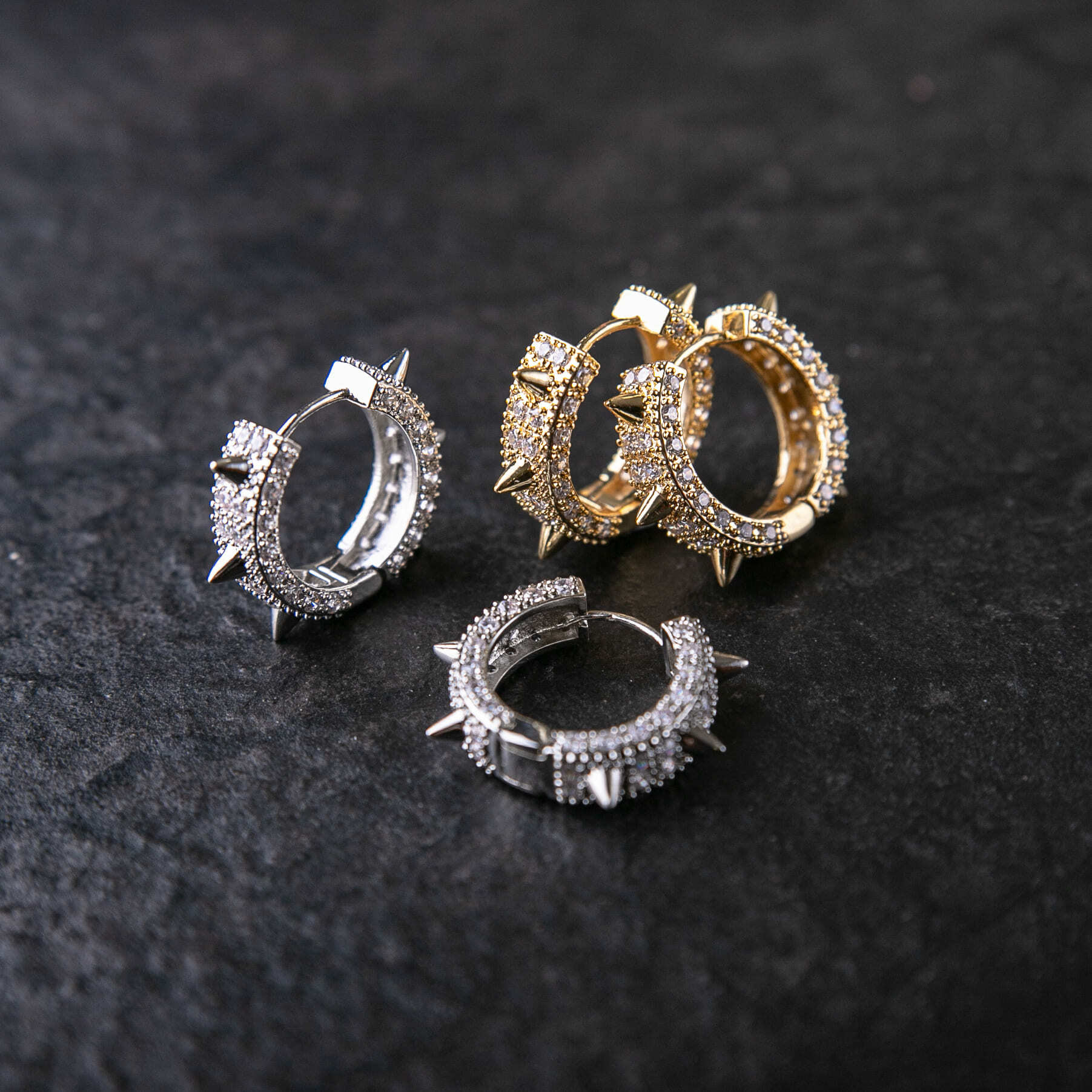 XL滿鑲搖滾尖刺圈式耳環