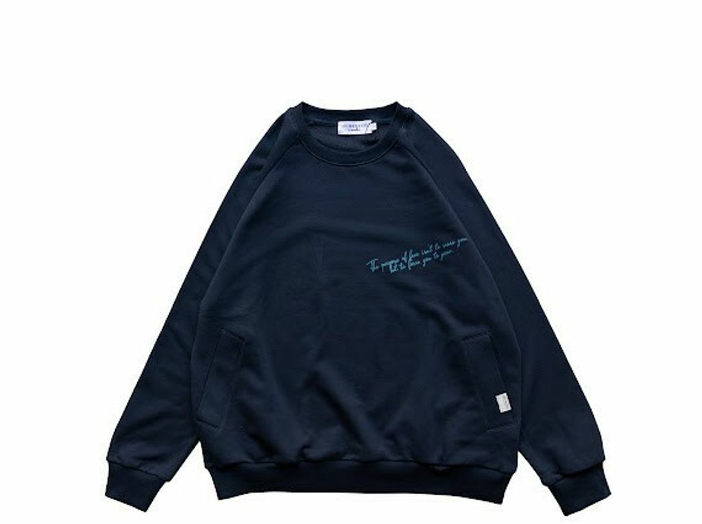 MOMENTUM Fall-Winter 2022 Pocket Sweatshirt 口袋衛衣