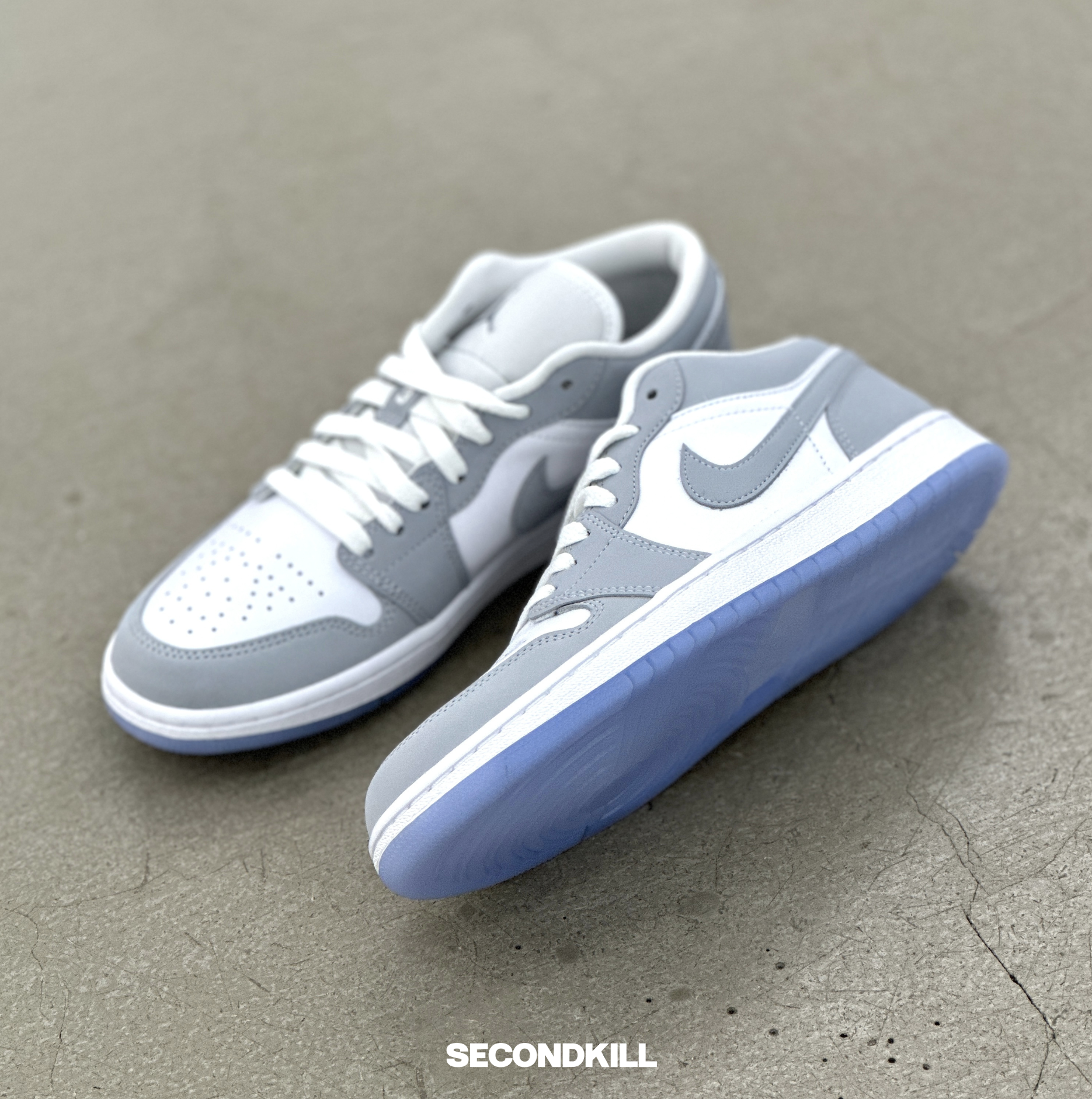 Air Jordan 1 Low Wolf Grey