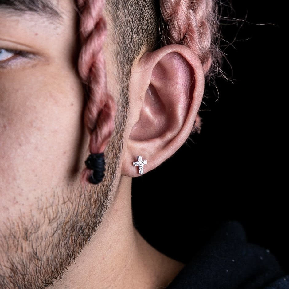 925純銀滿鑲十字架耳釘