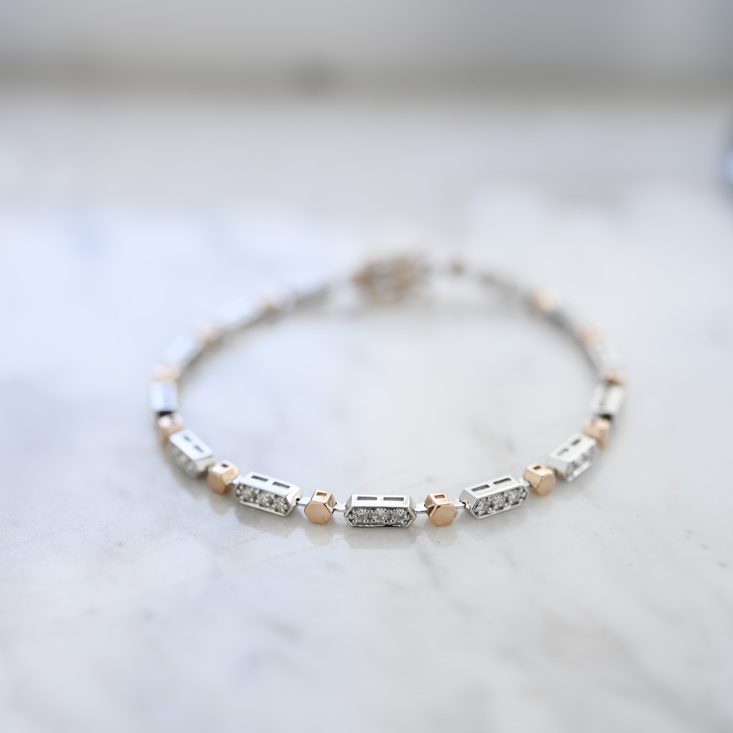 18K Hexagon Diamond Bar Teenis Bracelet