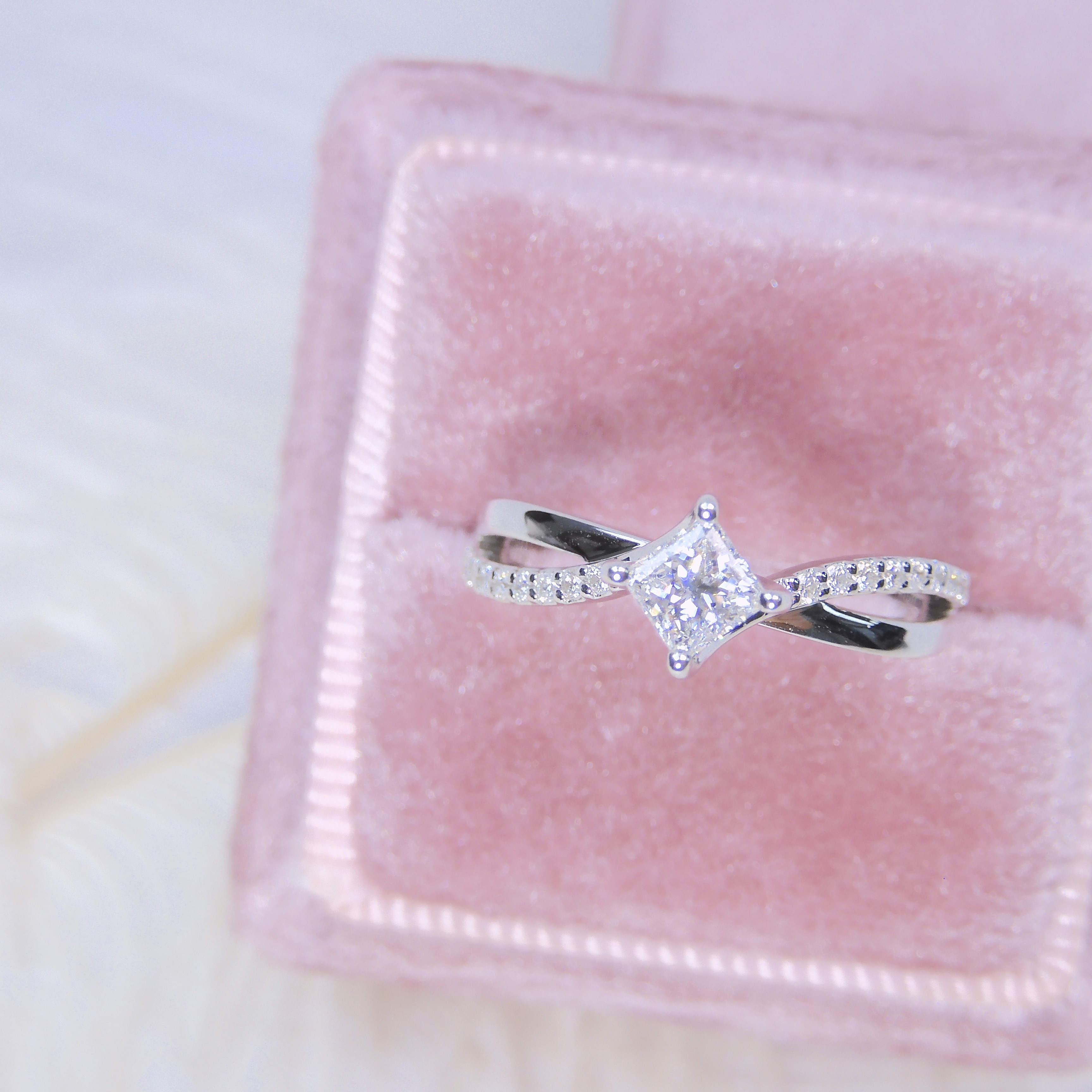 18K金 0.31ct 鑽石戒指 (配國際證書)