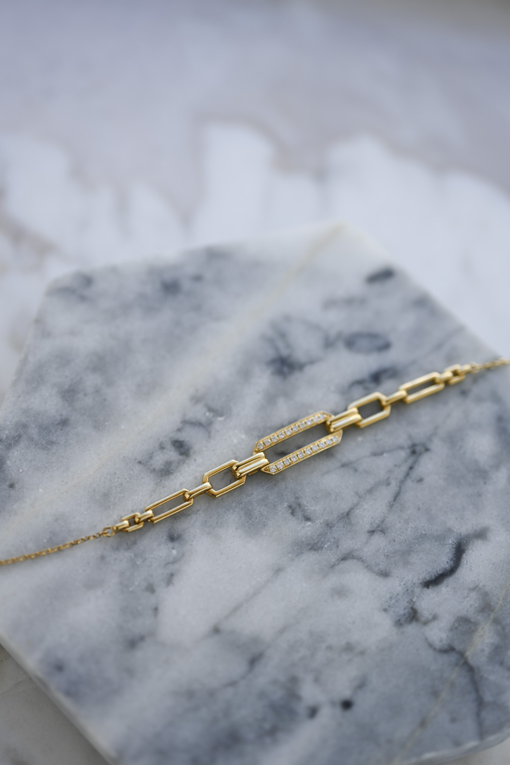 18K Rome Block Diamond Chain Bracelet