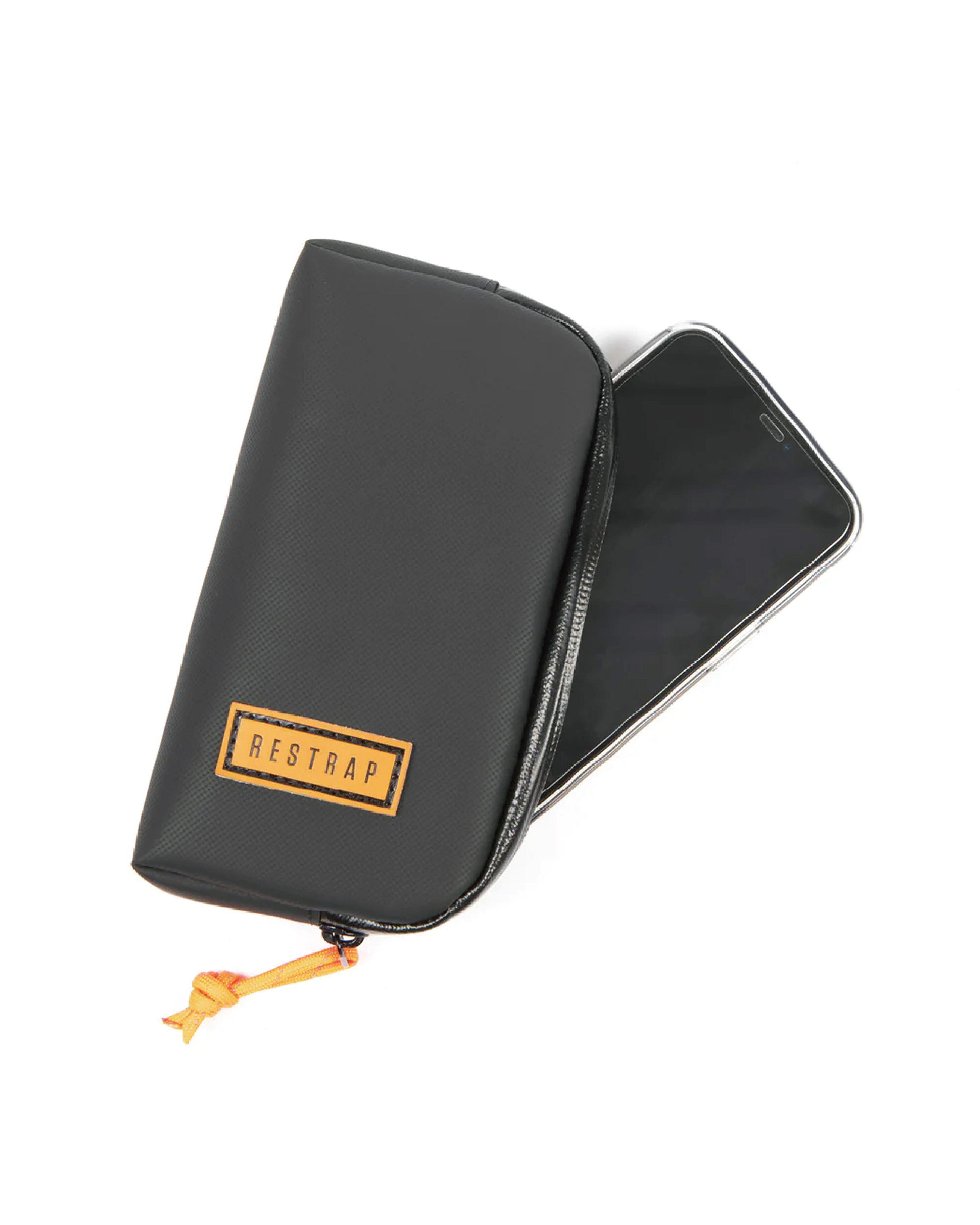 現貨秒出【RESTRAP】TRAVEL POUCH 防水外出小包 手機包 零錢包