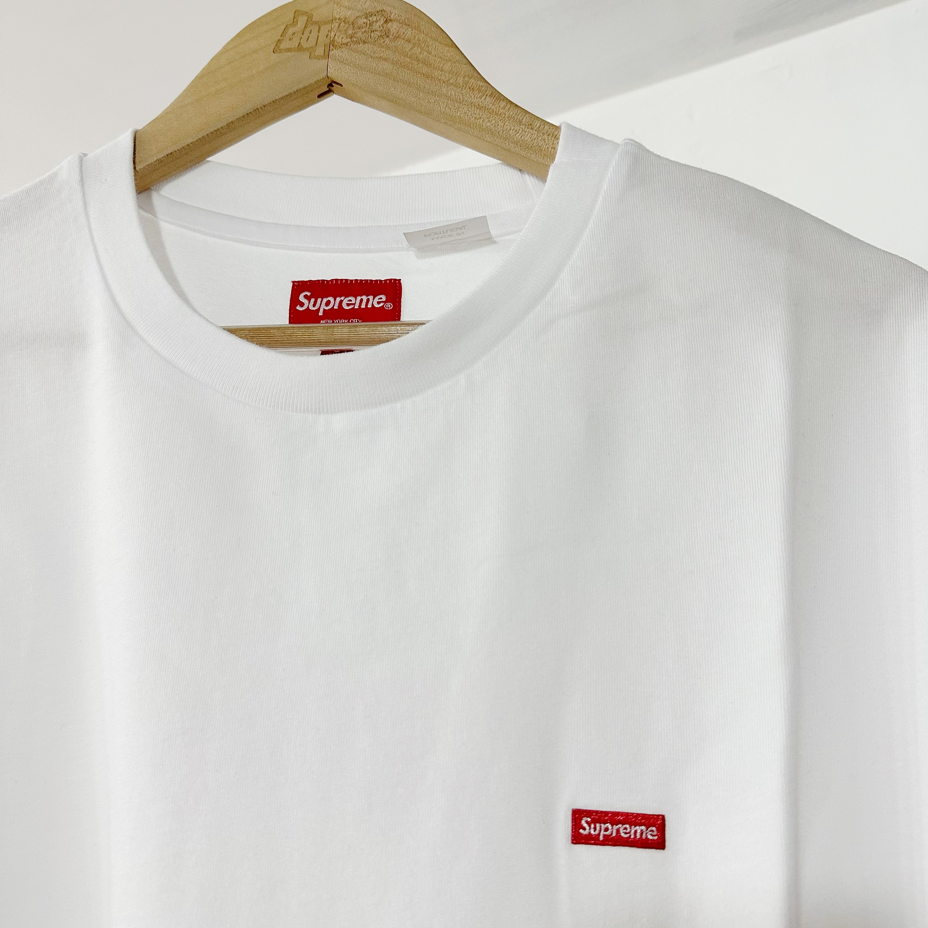 supreme small box tee white 白色