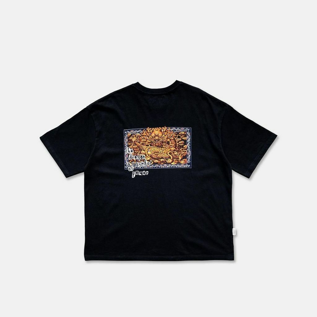 MOMENTUM Spring-Summer 2023 Dragon Oversized T-shirt 龍寬版 T 恤