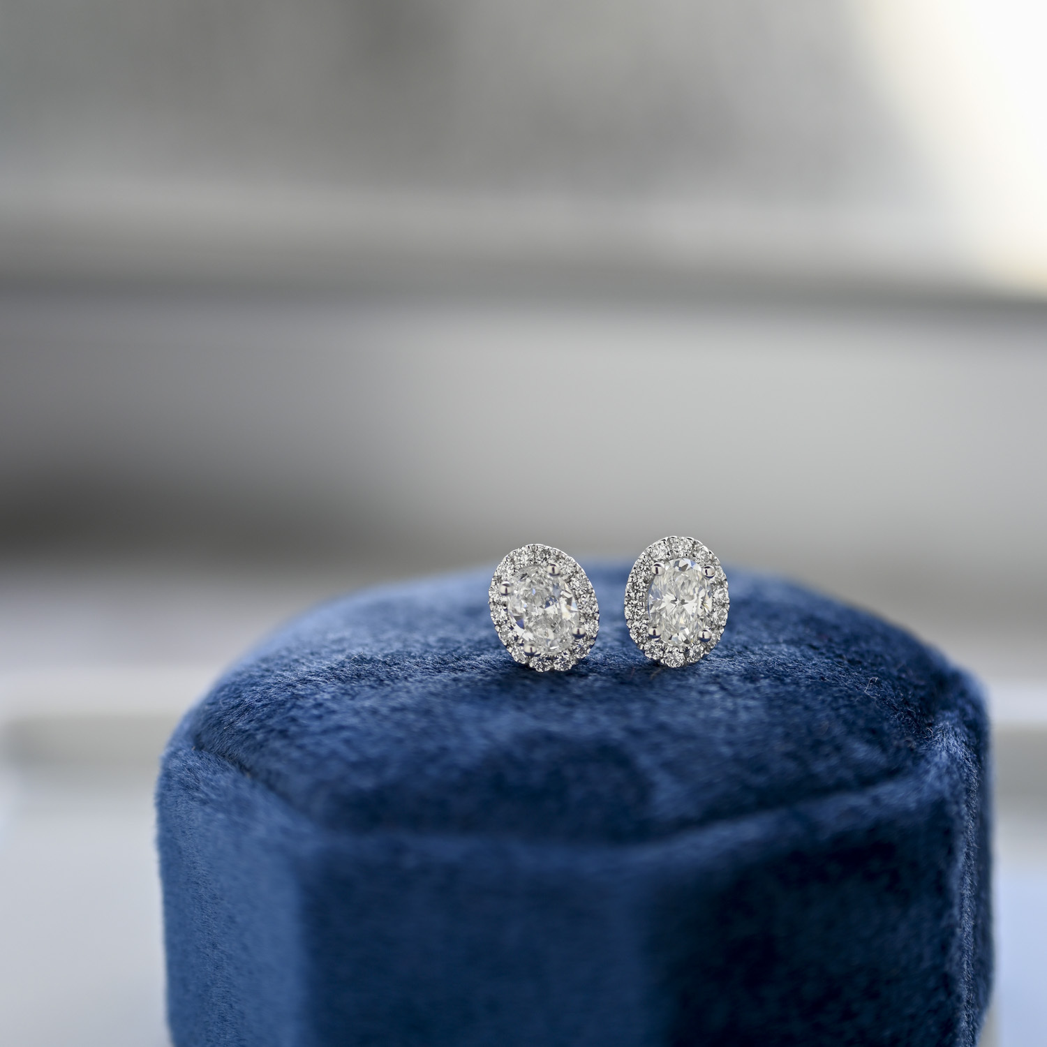 18K Oval Halo Diamond Earring (mainstone 0.30ct each)