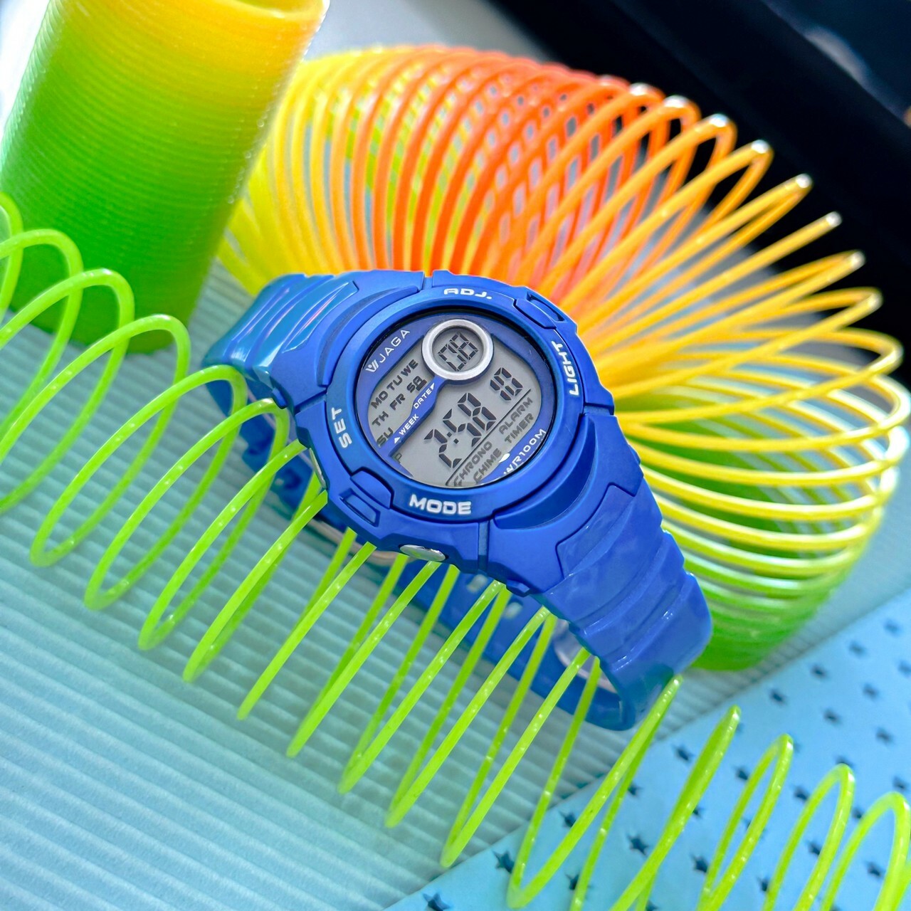 【JAGA 捷卡】活潑俏麗多功能運動電子錶 M-876B-EE 36mm 現代鐘錶