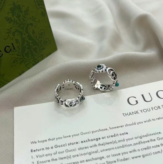 GUCCI  DOUBLE G MOTHER OF PEARL RING