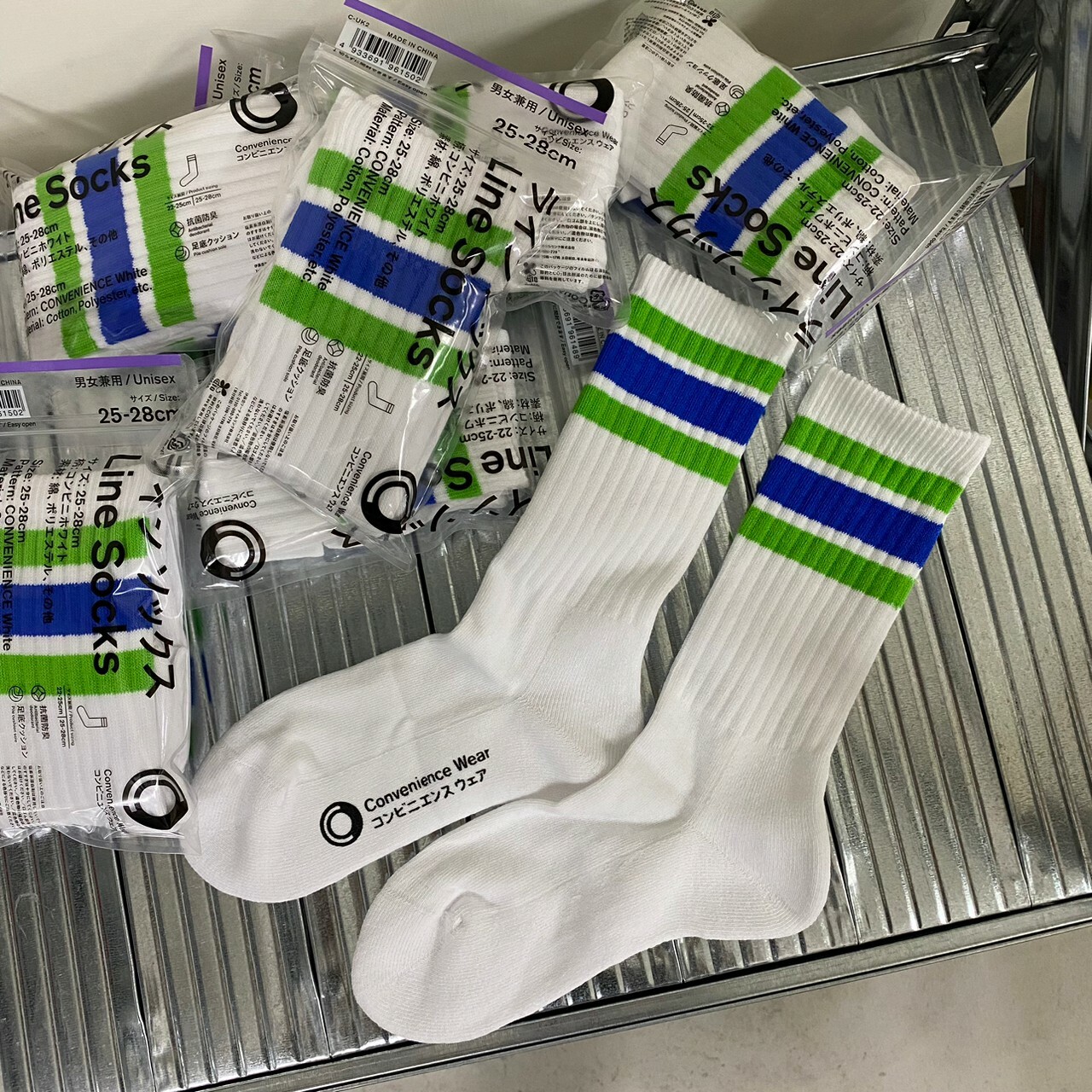 日本全家限定Convenience Wear 抗菌防臭長襪