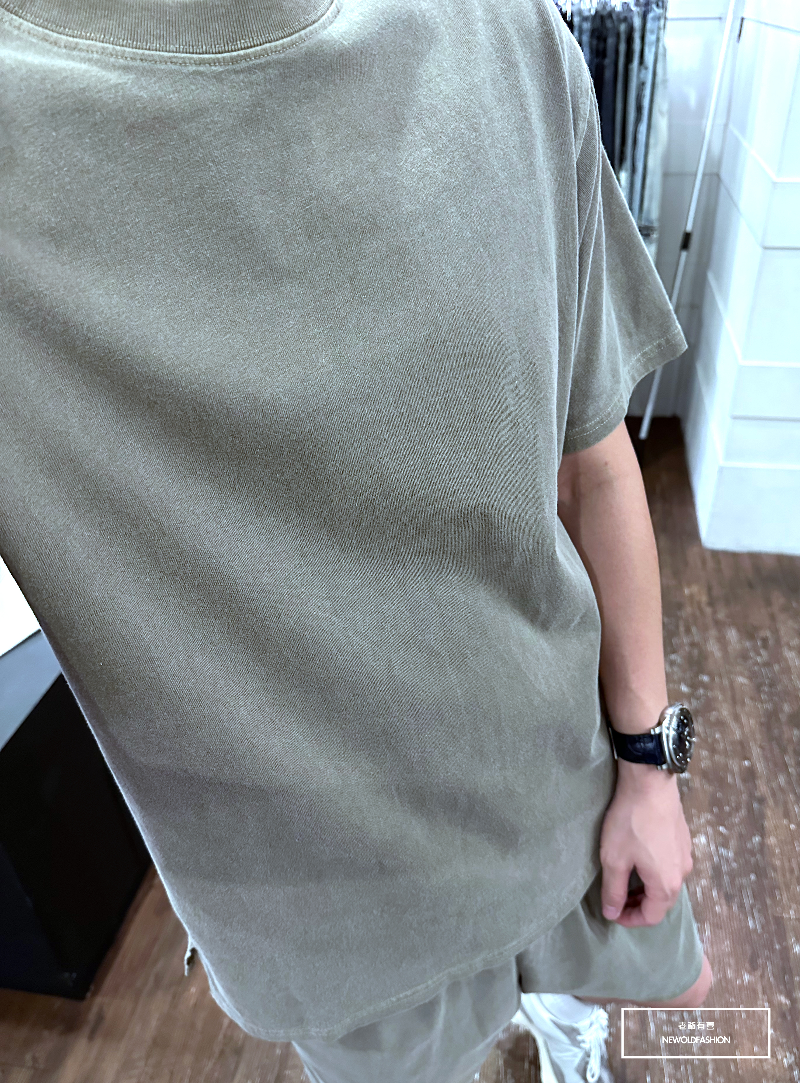 『新品上市』重磅水洗素面短T-駝