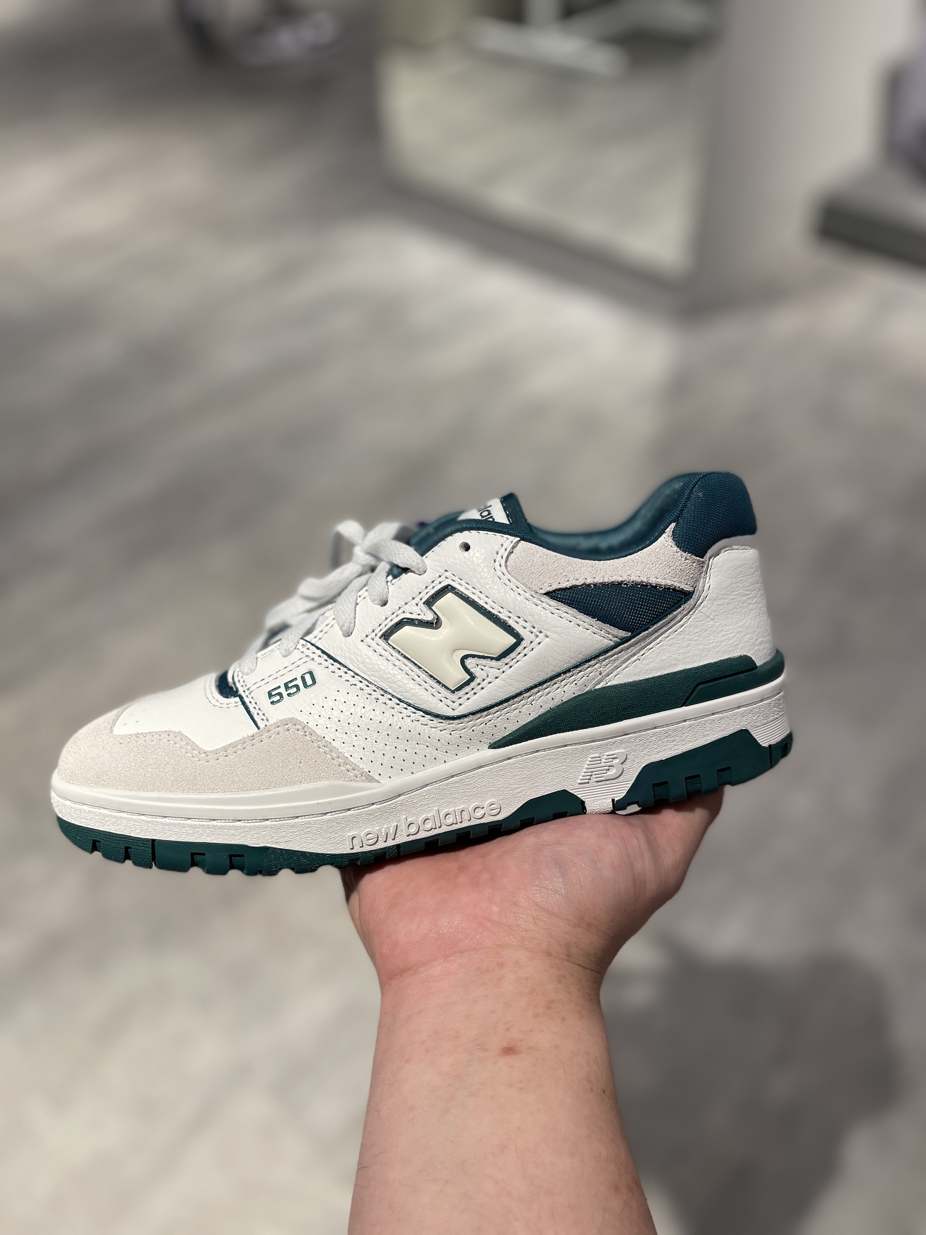 ニューバランス NB 550 23cm - www.stedile.com.br