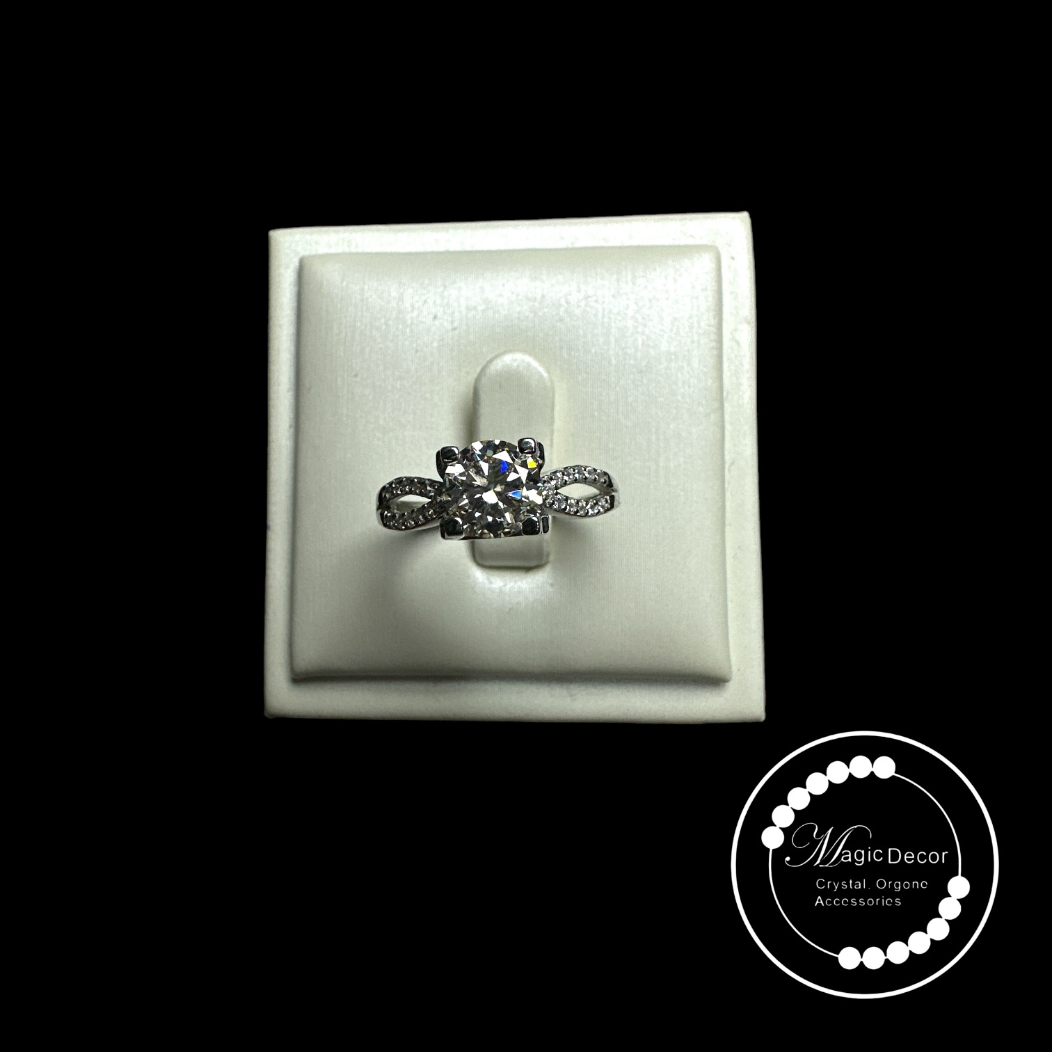 0708-B69 1卡4爪粗邊莫桑全銀開口戒指