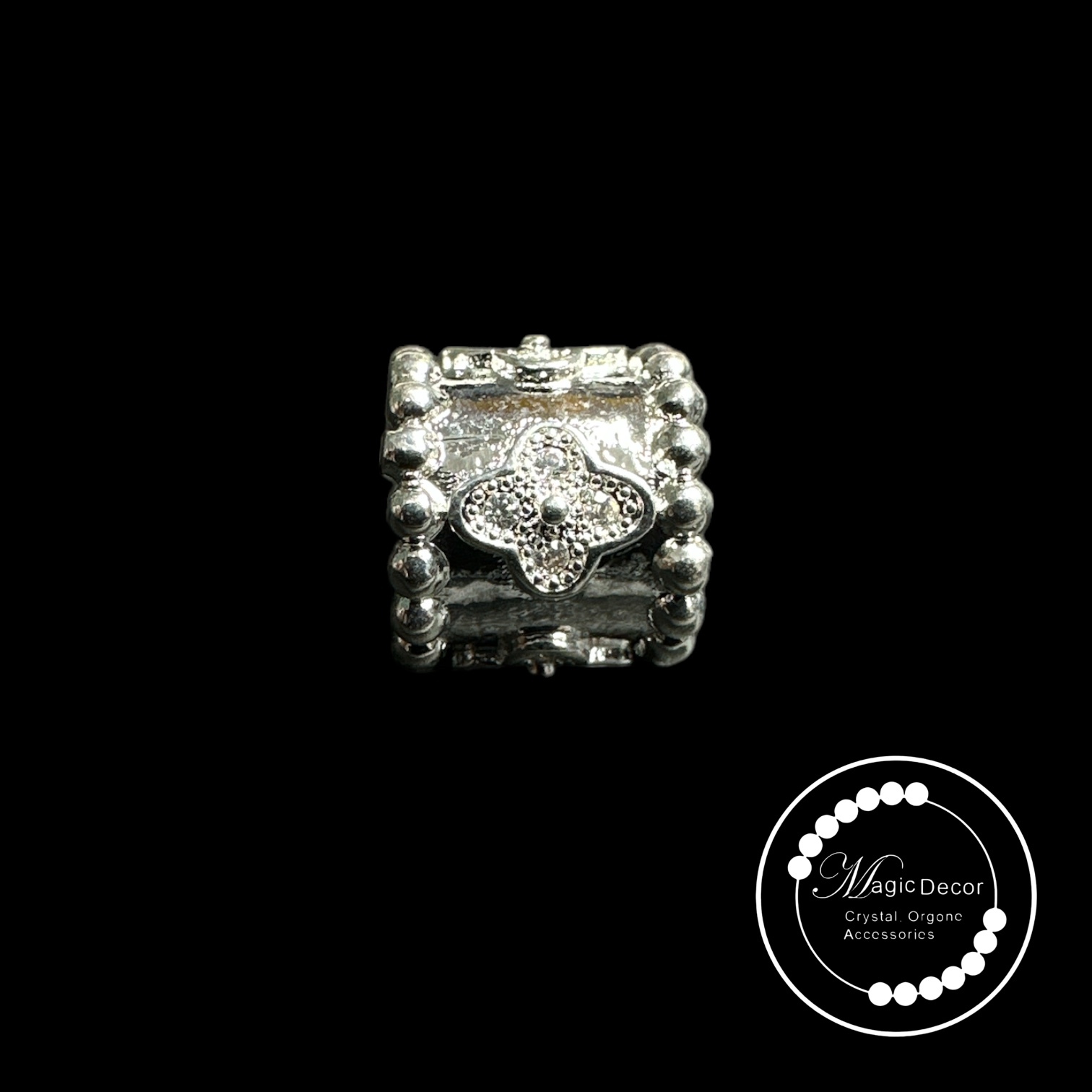 31023-d83 銀色四葉草圓筒鏤空隔珠