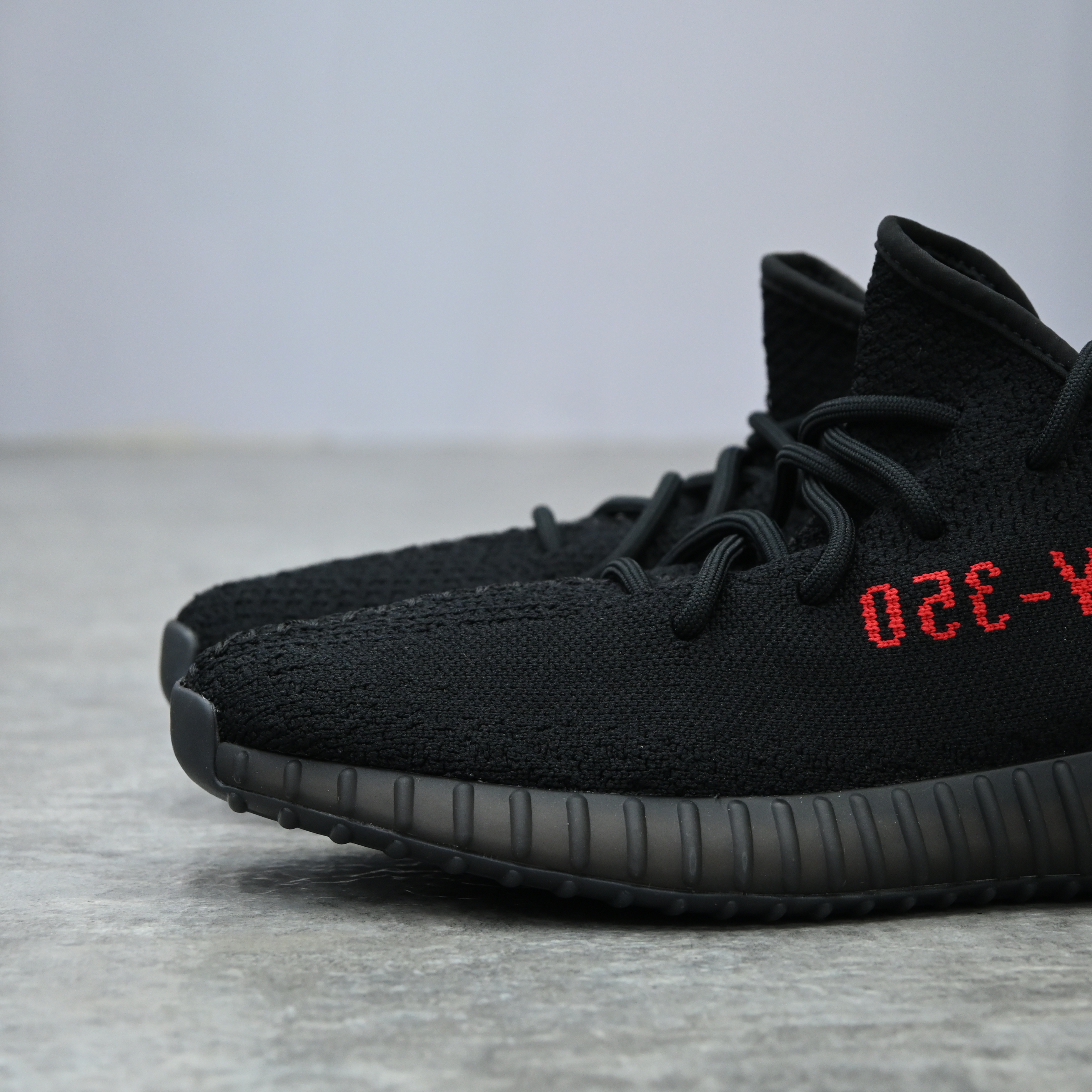 yeezy 350 v2 bred