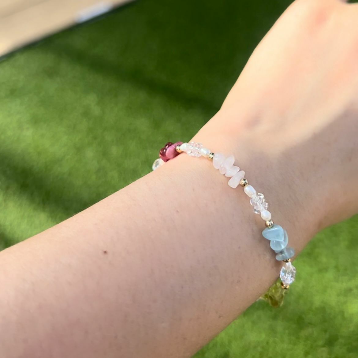 RABBIT BOUQUET天然石手作水晶手鏈-Ivory Rainbow