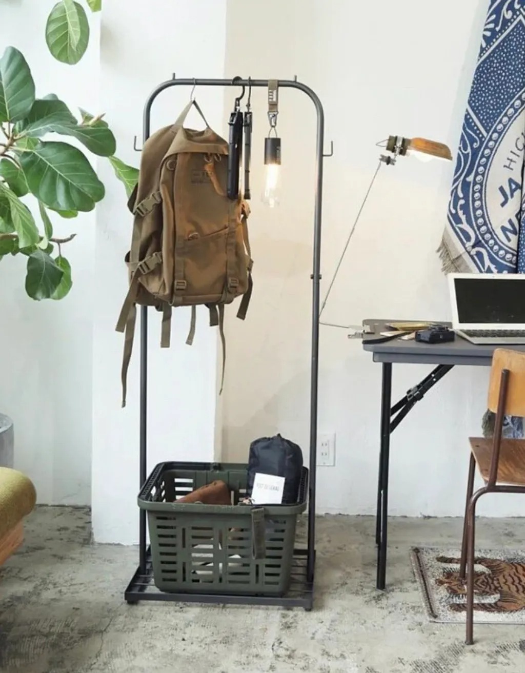 Post General - IRON HANGER RACK／懸掛衣架