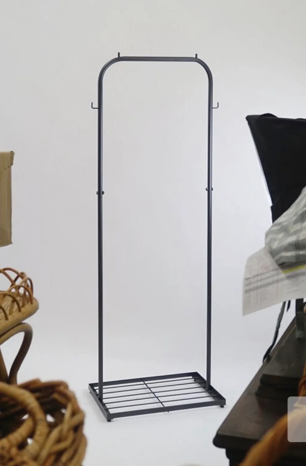 Post General - IRON HANGER RACK／懸掛衣架