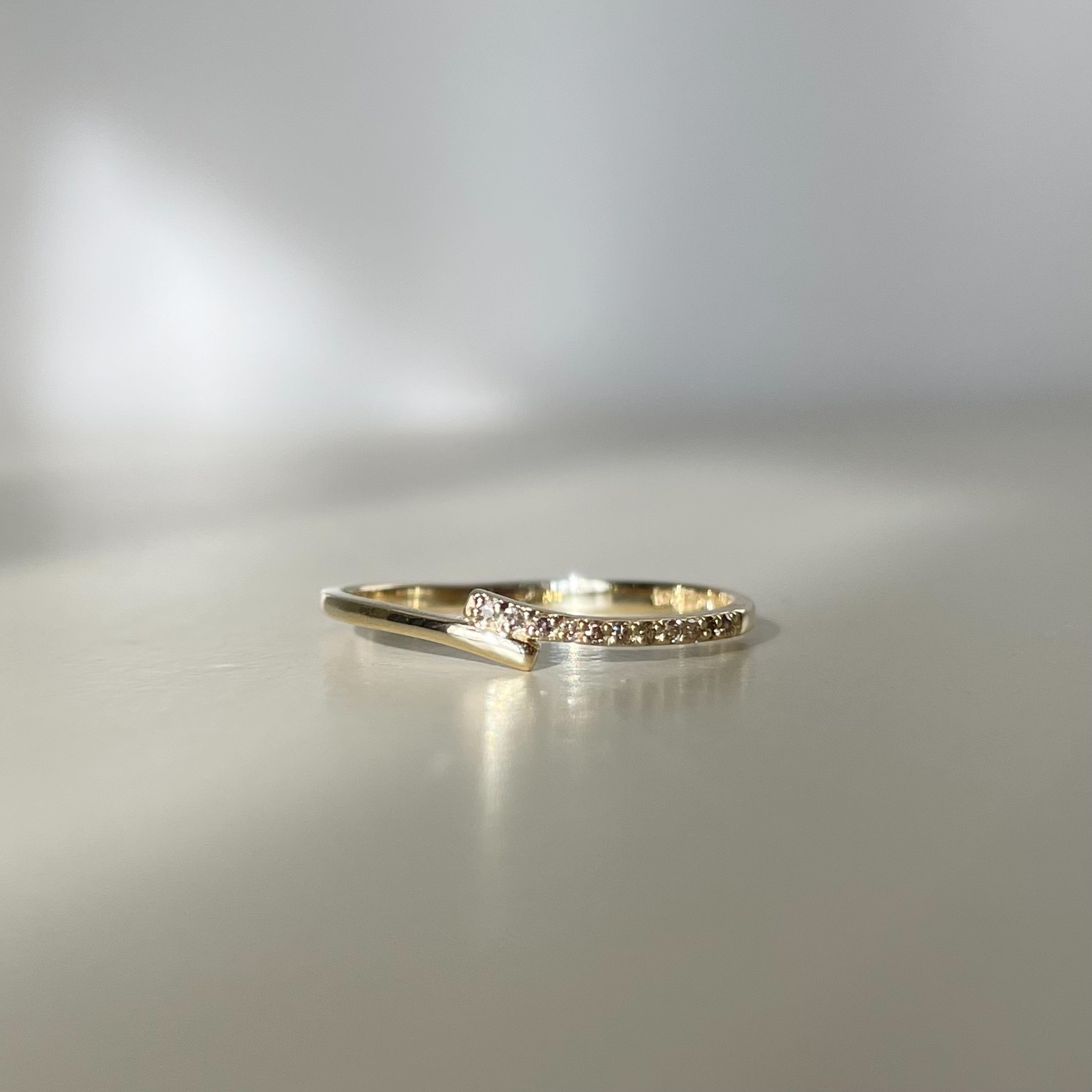 14k交錯排鑽戒指