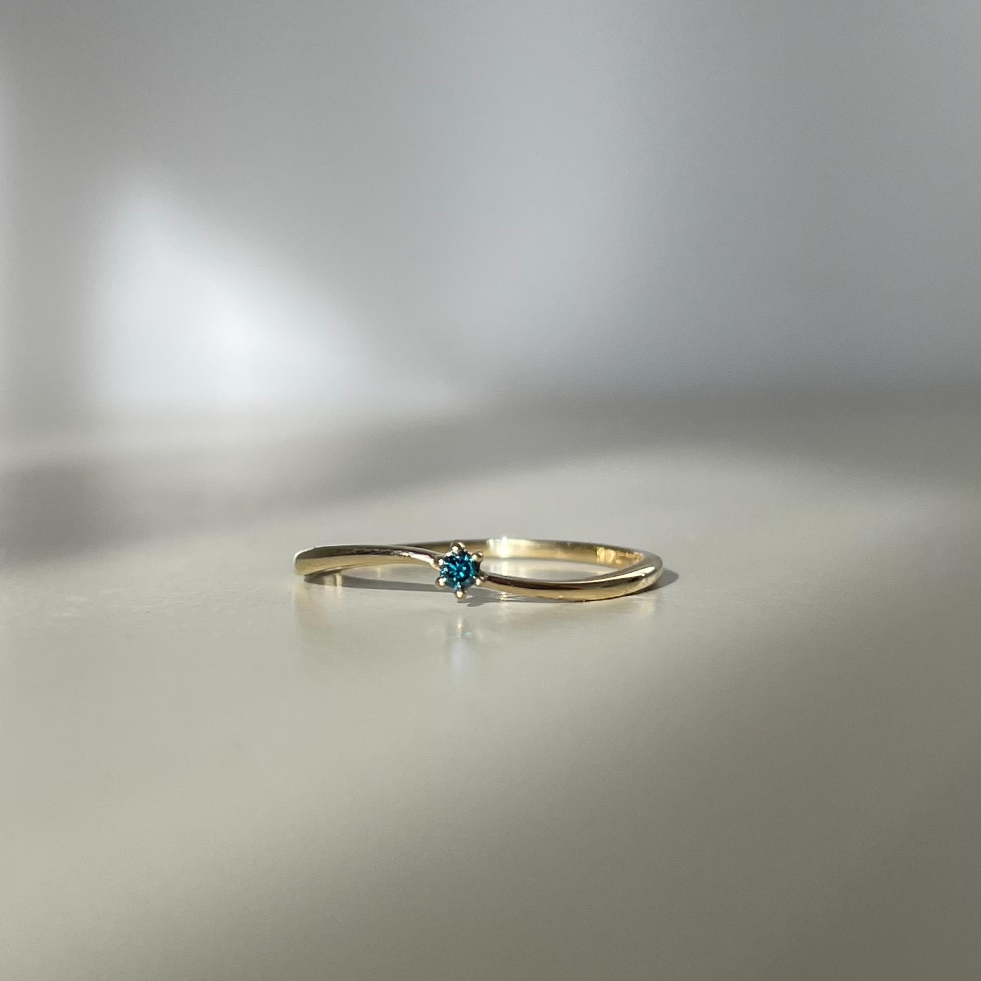 14k波浪六爪藍鑽戒指