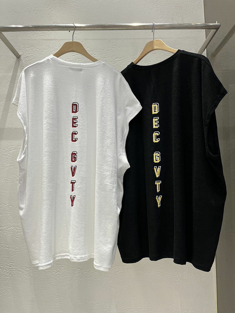 Oversize英文字跌膊背心 10.GVTY-0019T