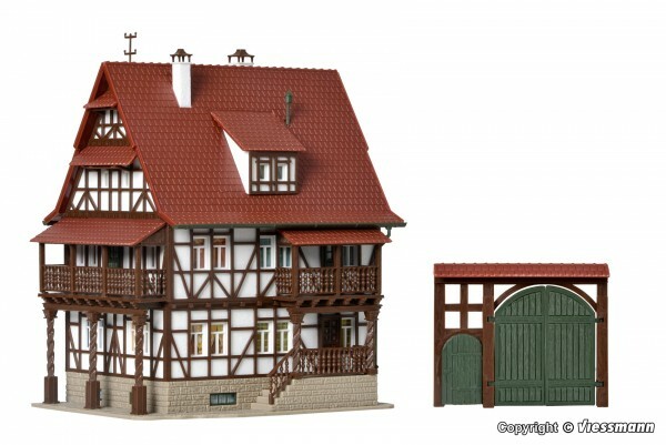Vollmer 43732 HO-scale Vintner lodge with yard gate