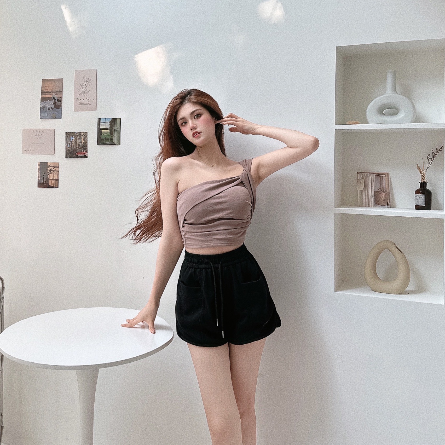 韓妞設計款不規則肩帶BRATOP/四色