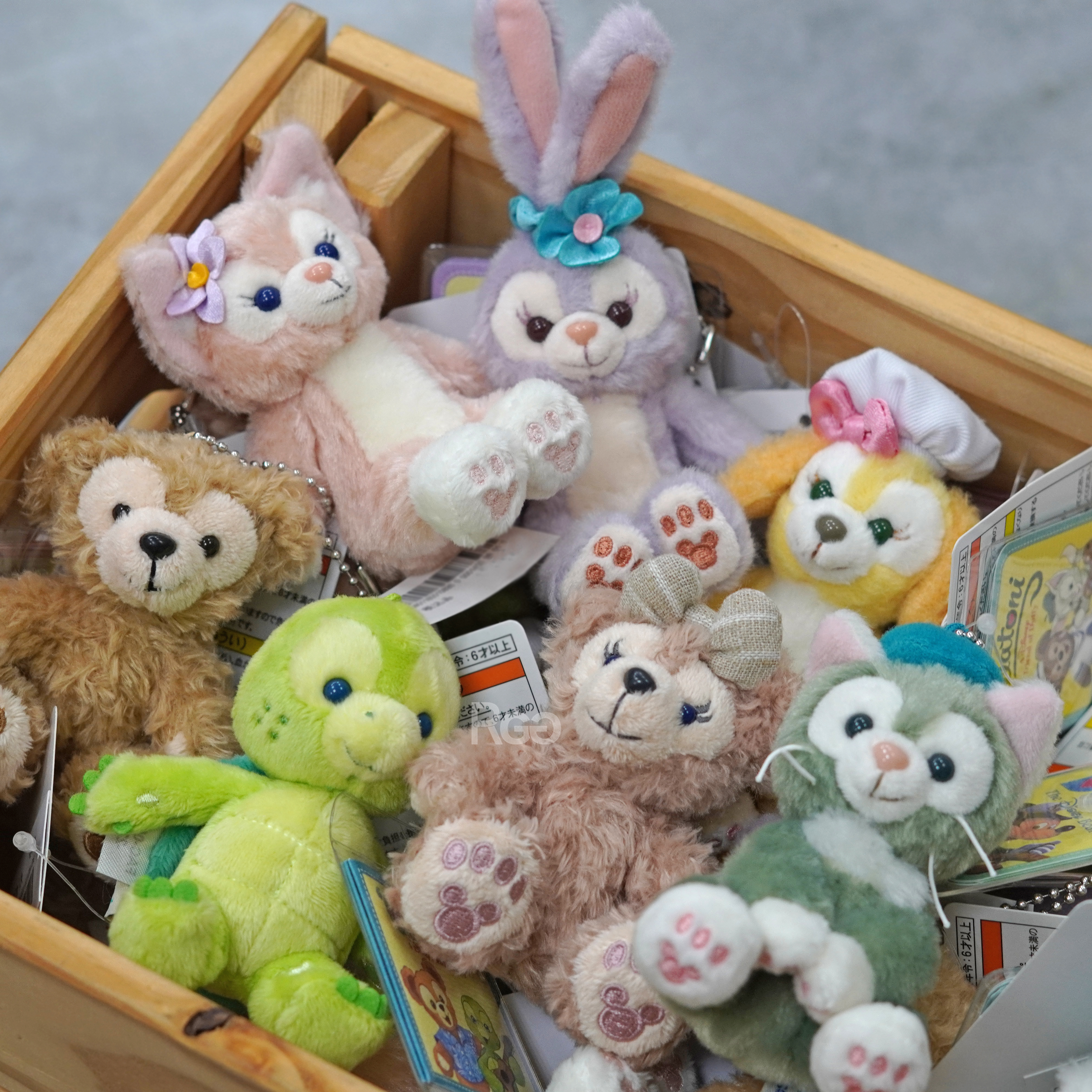 迪士尼Disney 海洋限定 達菲熊與好友們 吊飾