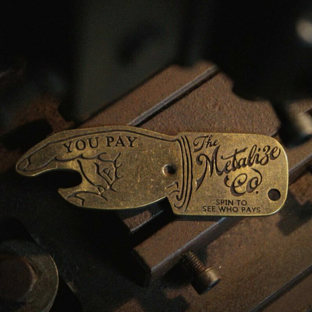 METALIZE 黃銅''you pay''手指開瓶器吊飾